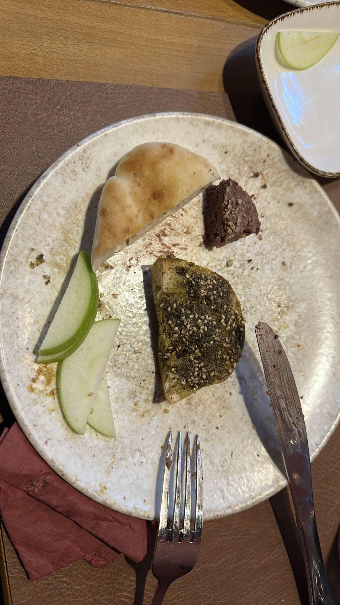 Bread with spread & apple