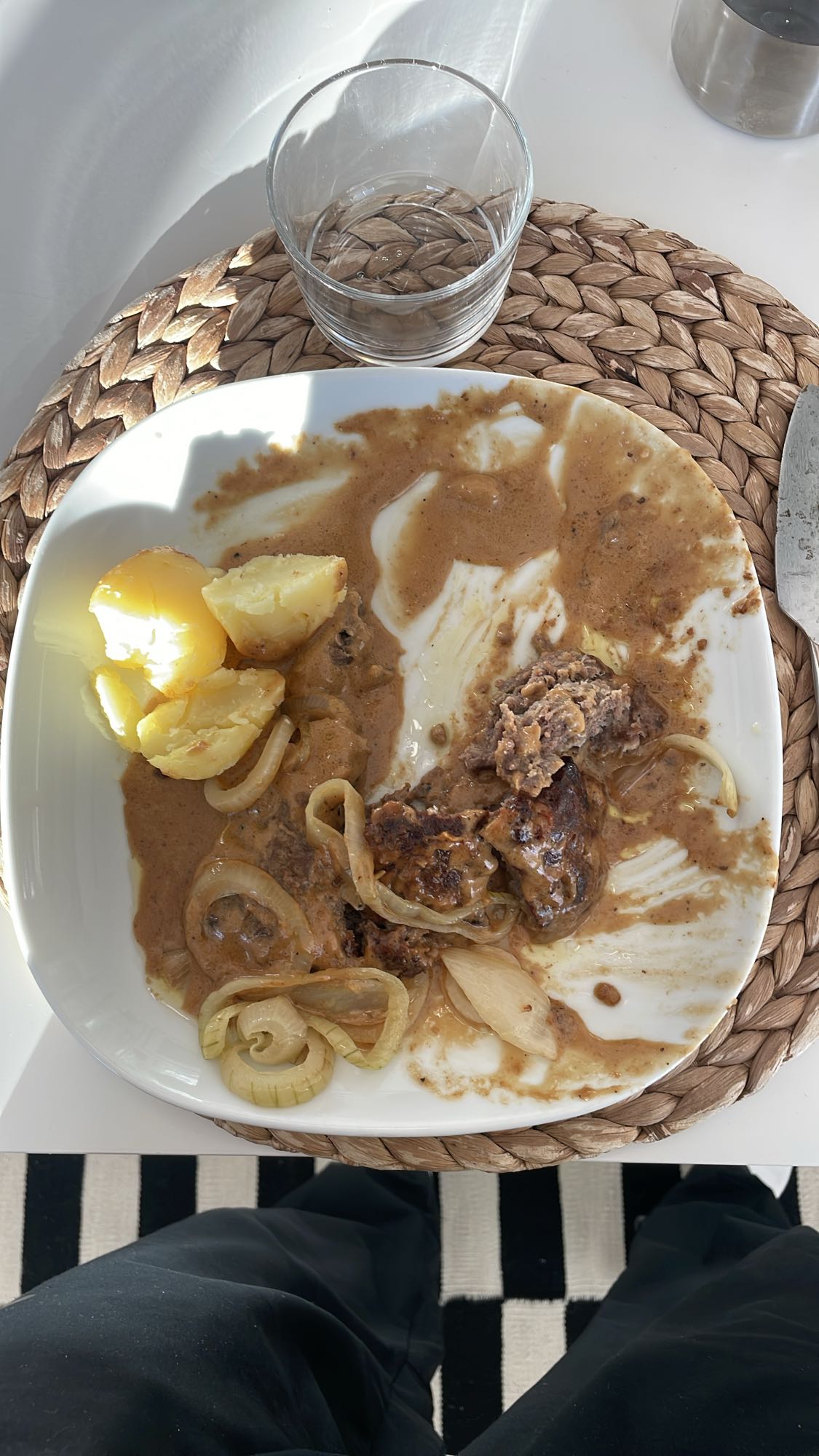 Köttfärsbiffar med potatis