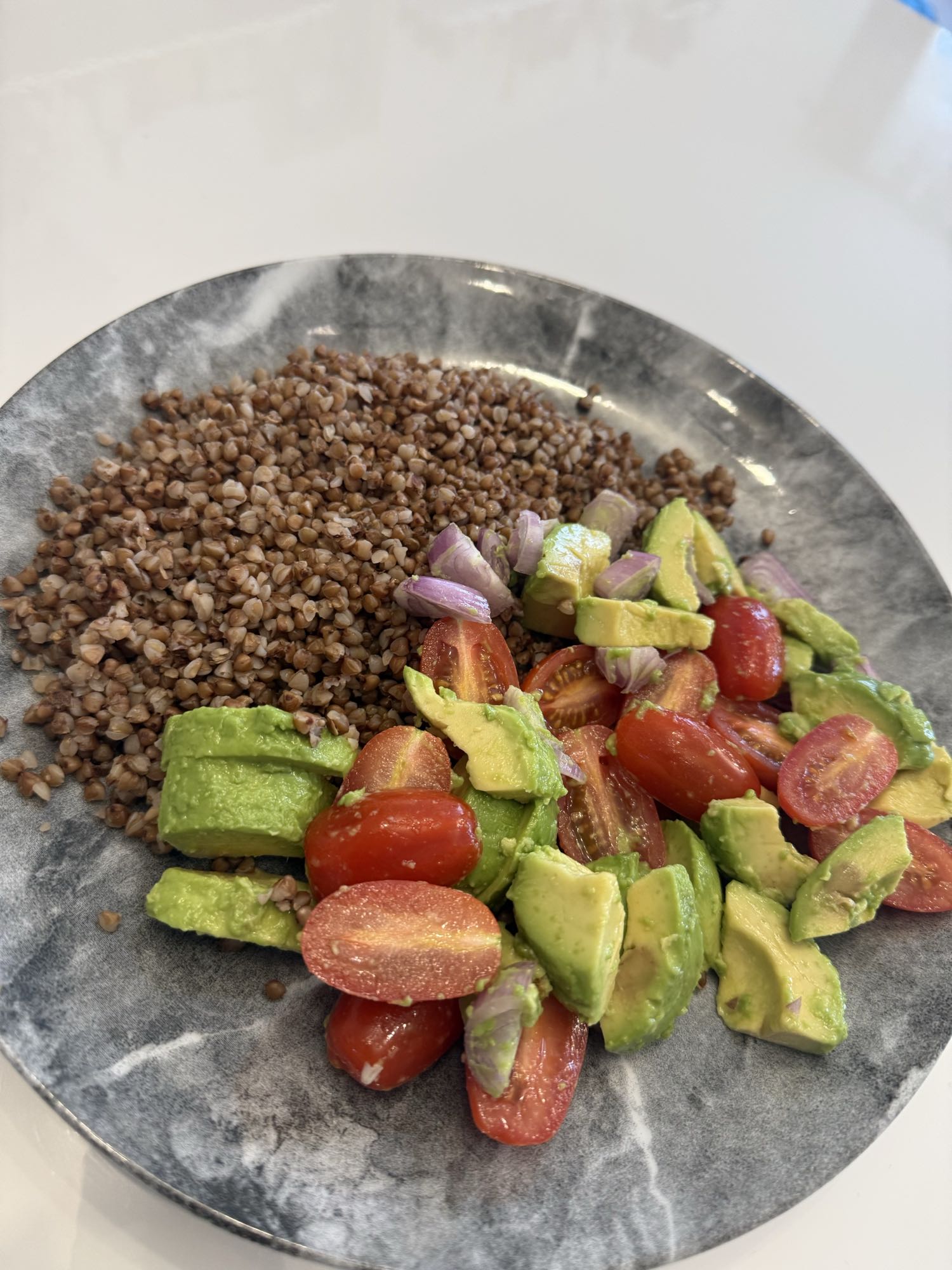 Sarrasin, avocat et salade