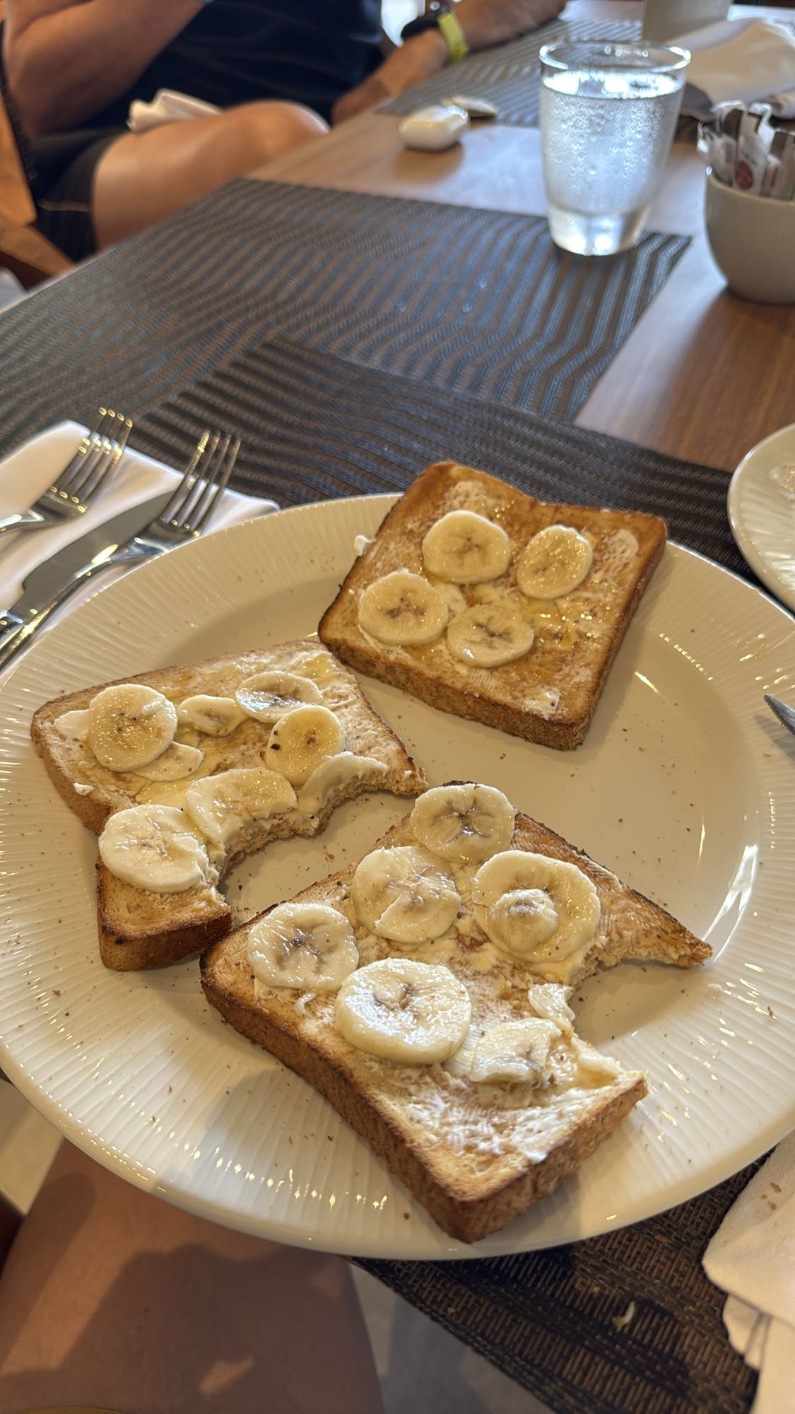Tostadas con plátano y crema