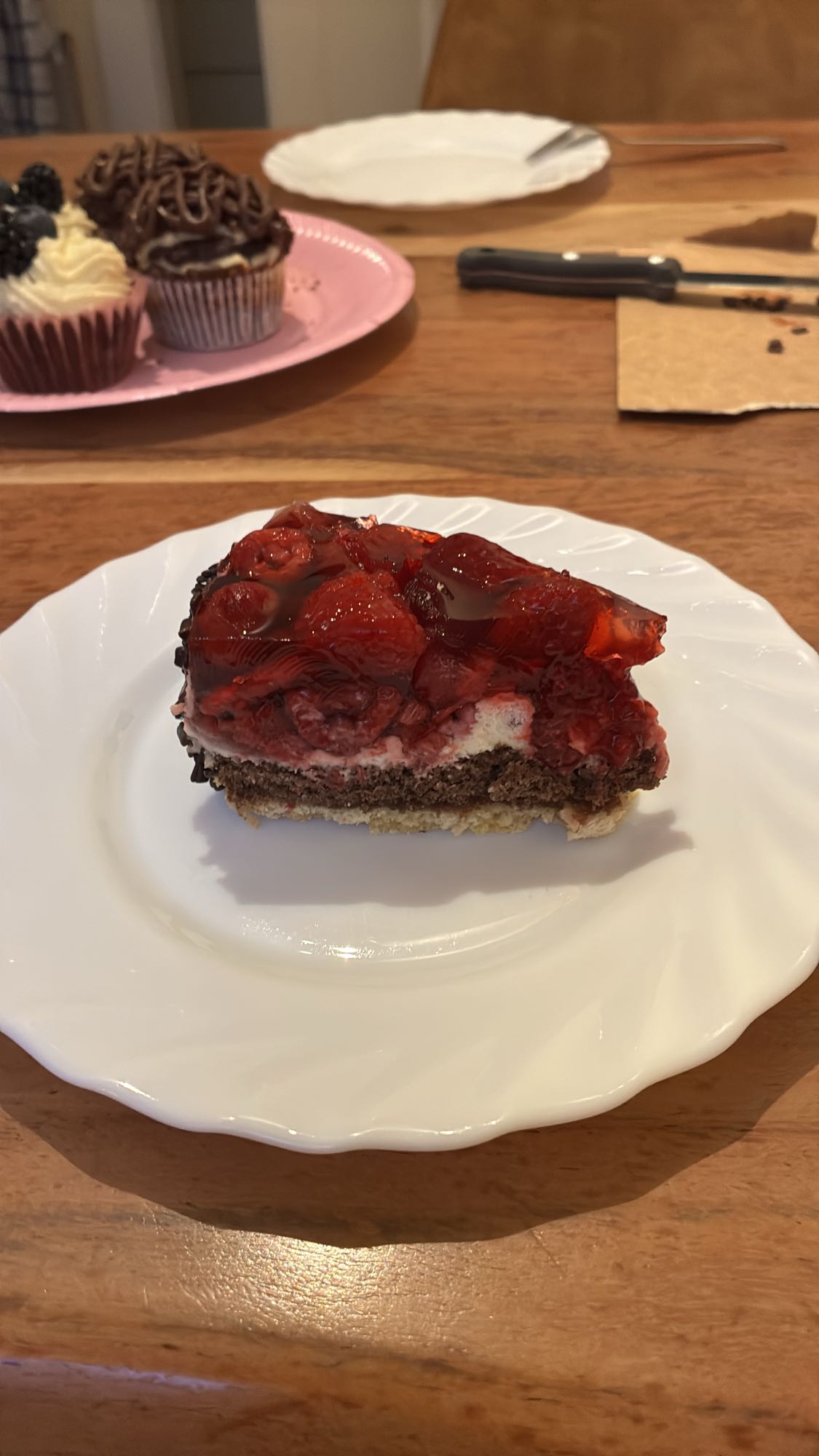 Stück Erdbeer-Schoko-Kuchen