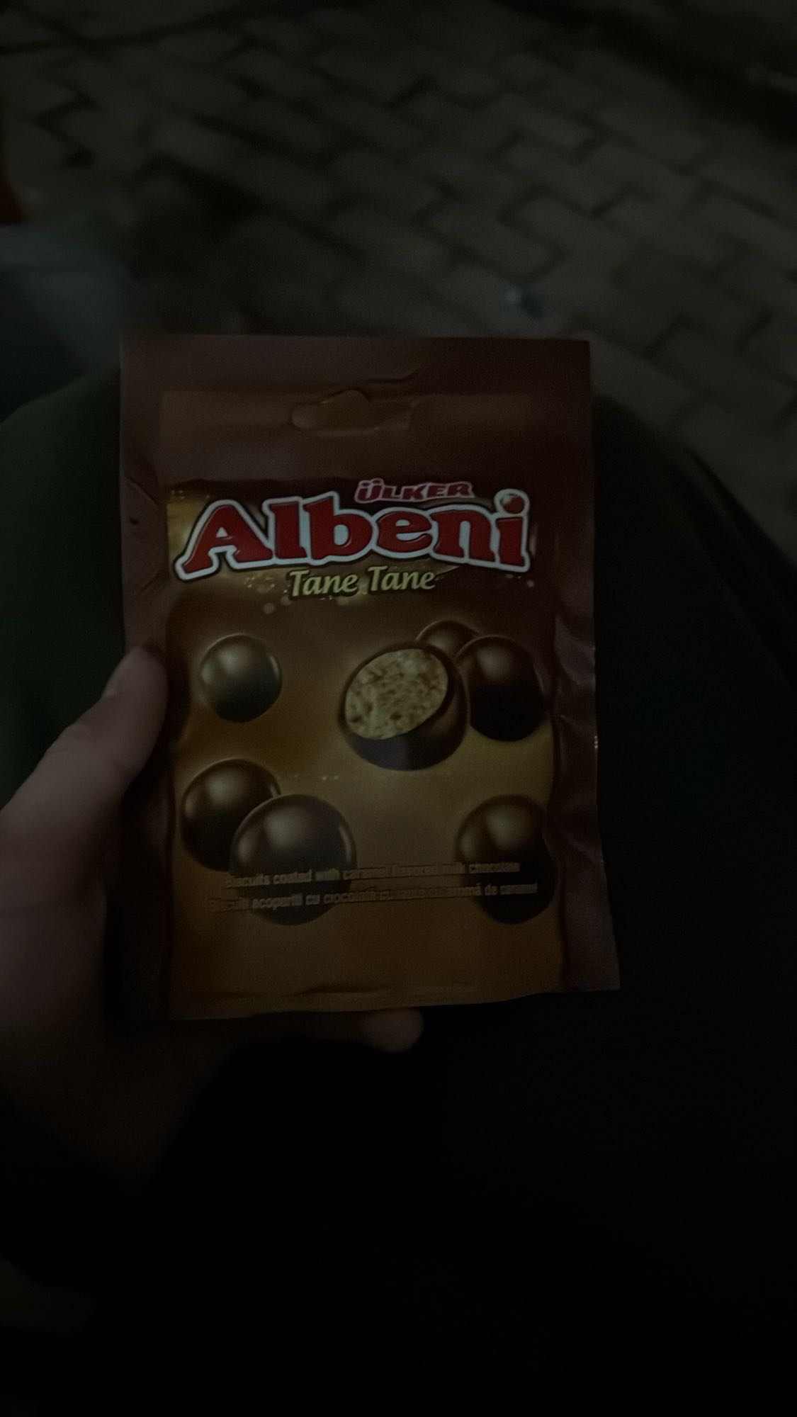 Albeni Tane Tane Biscuits