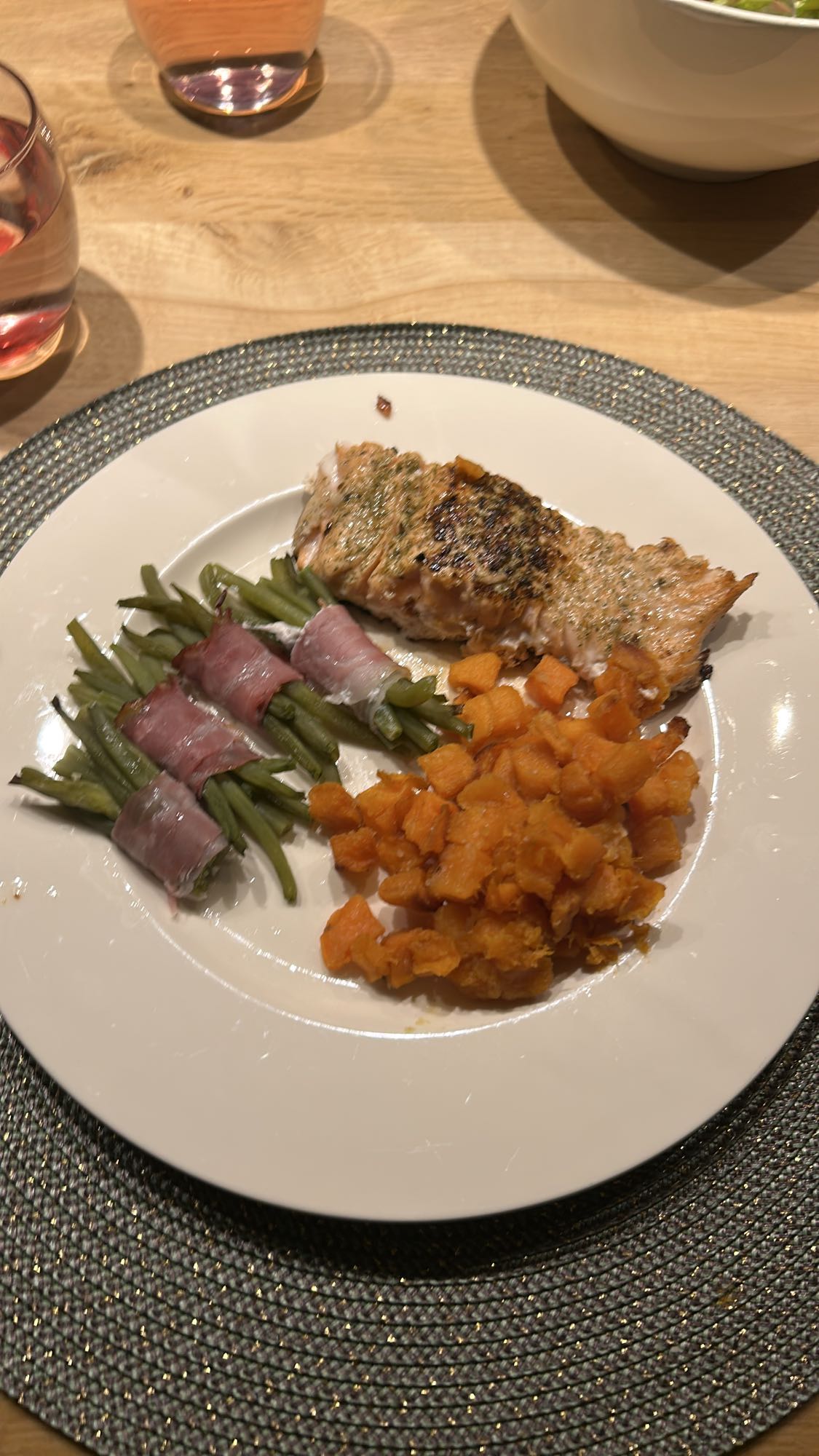 Zalm met sperziebonen en zoete aardappel