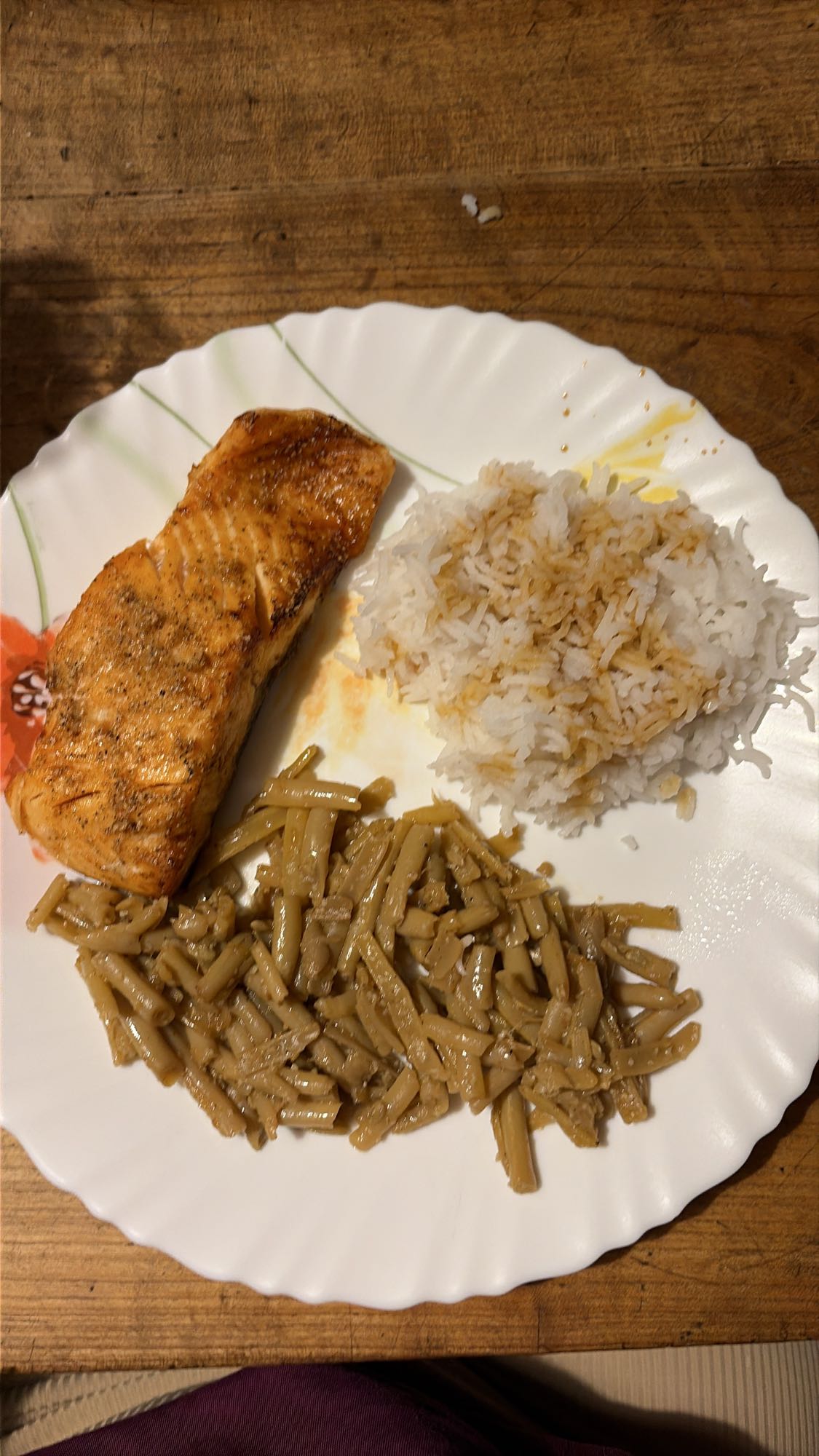 Saumon avec riz et haricots