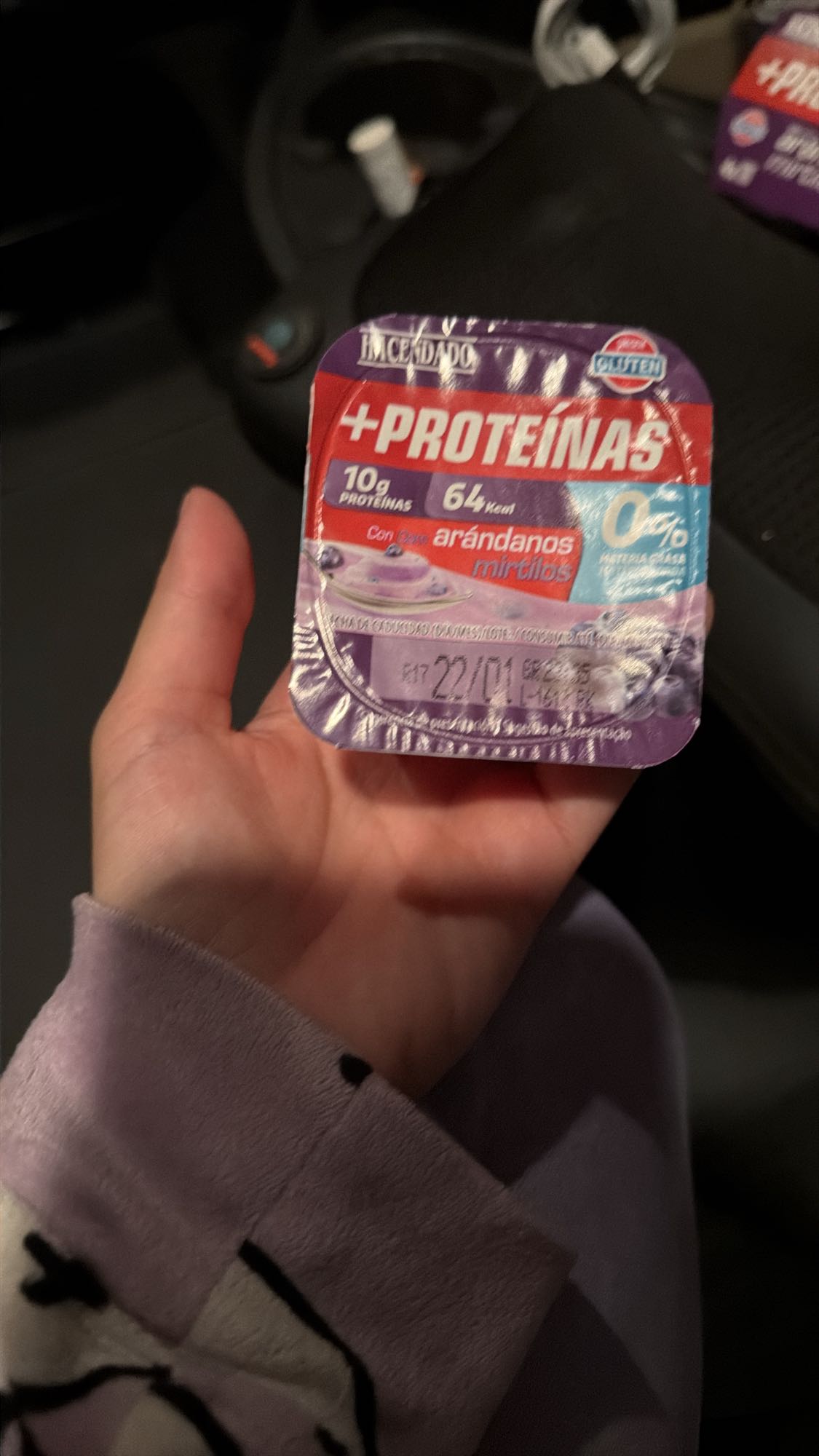 Iaurt cu afine proteic