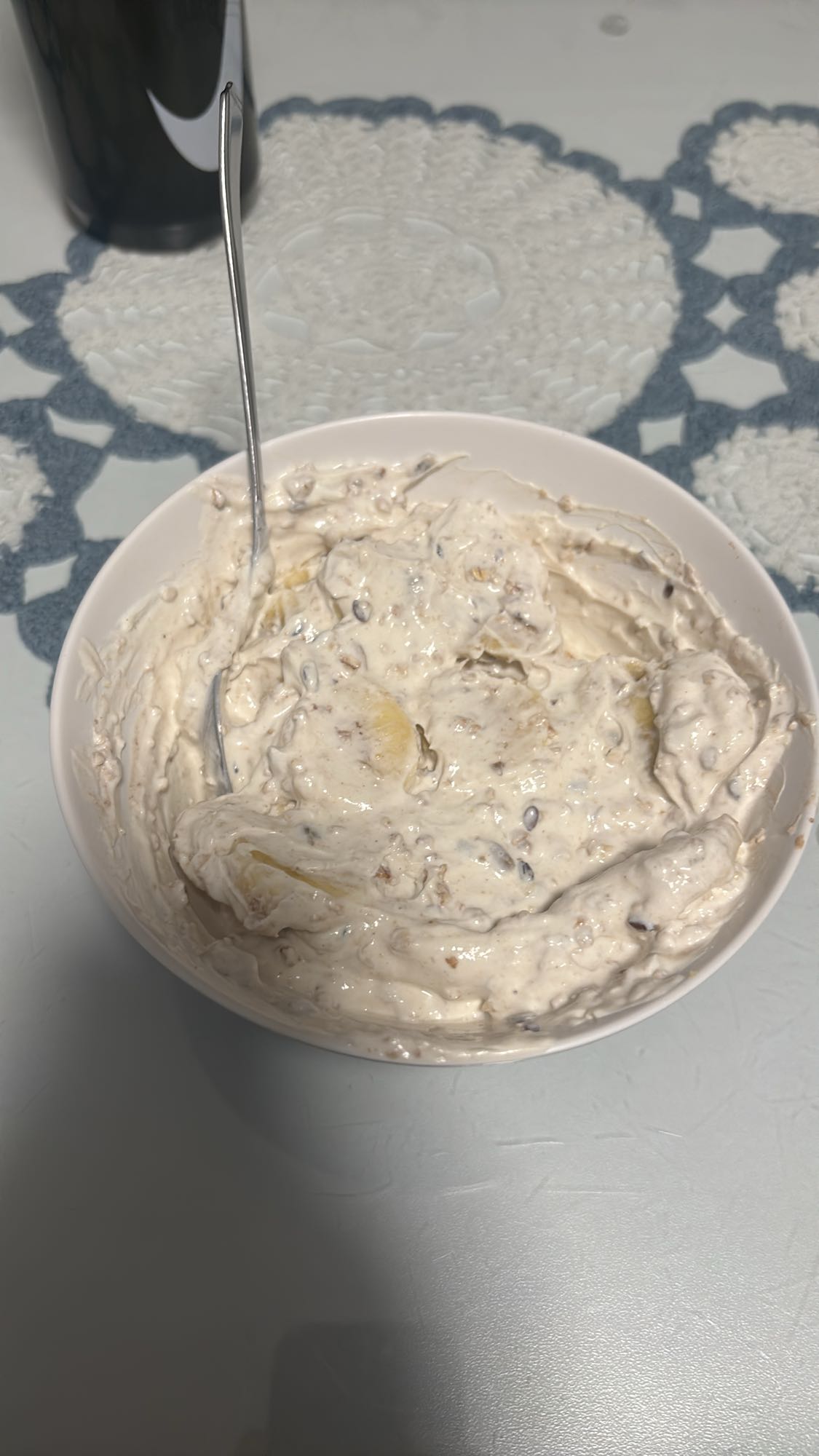 Jogurt z banano in semeni