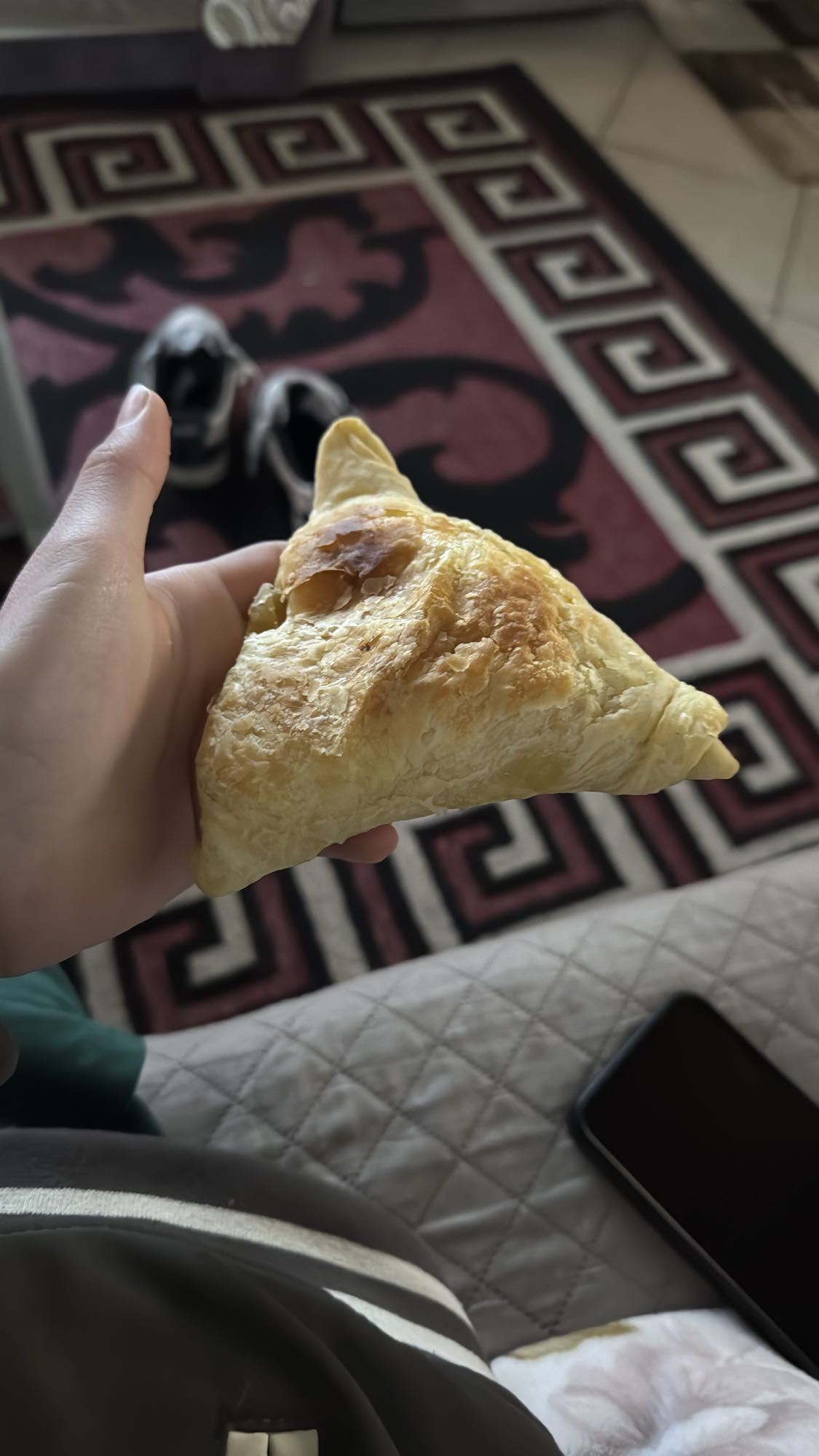Cheese puff pastry