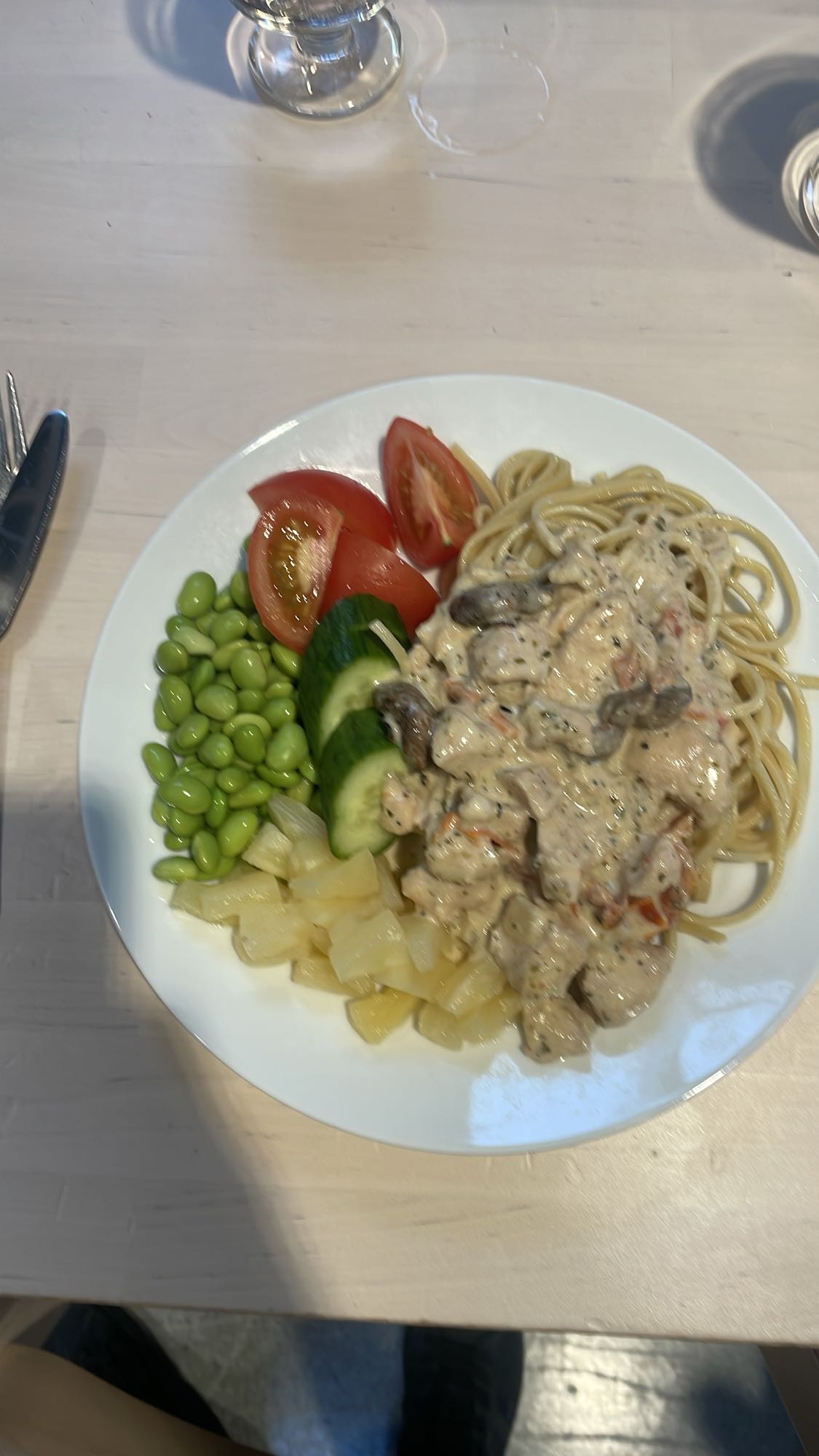 Kycklingpasta med grönsaker