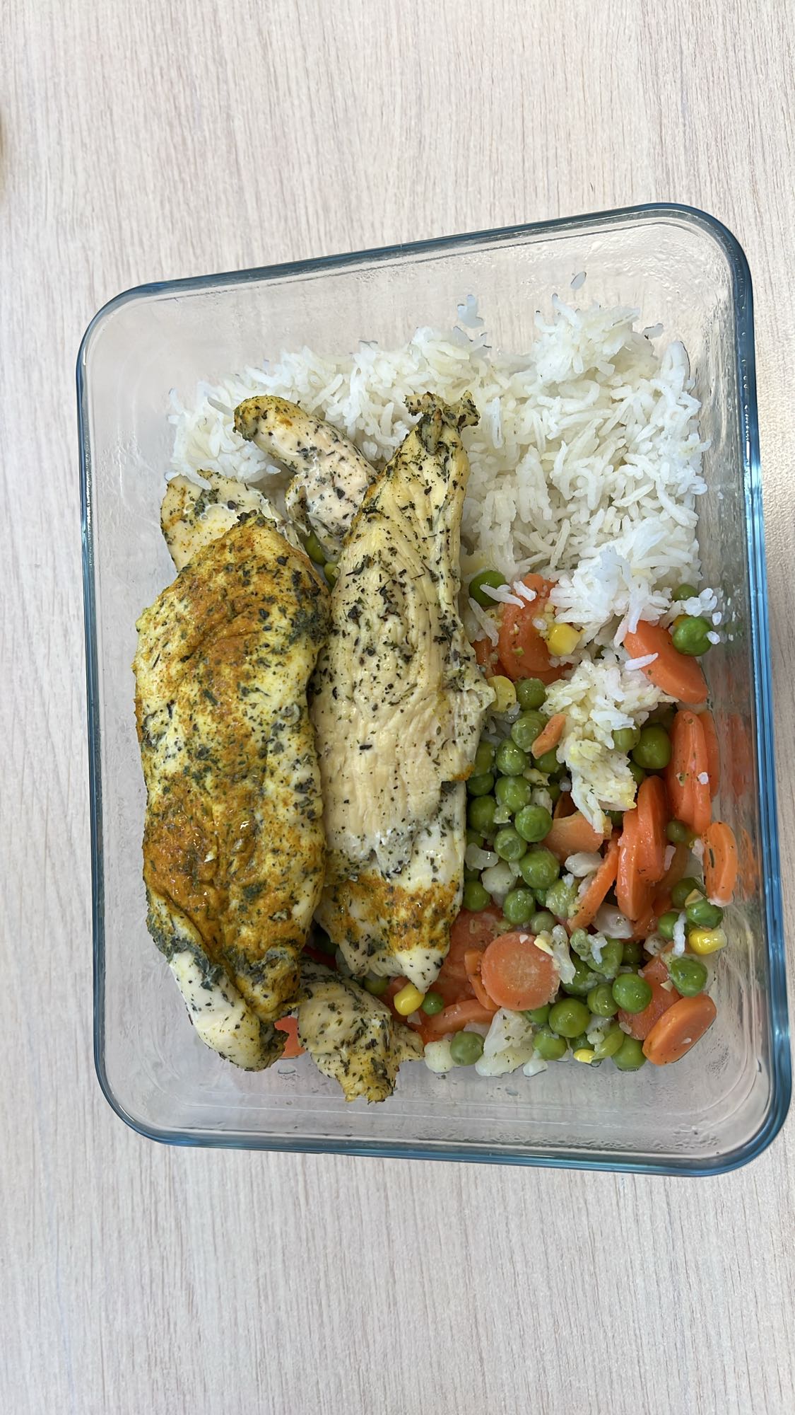 Pierś z indyka z ryżem i warzywami