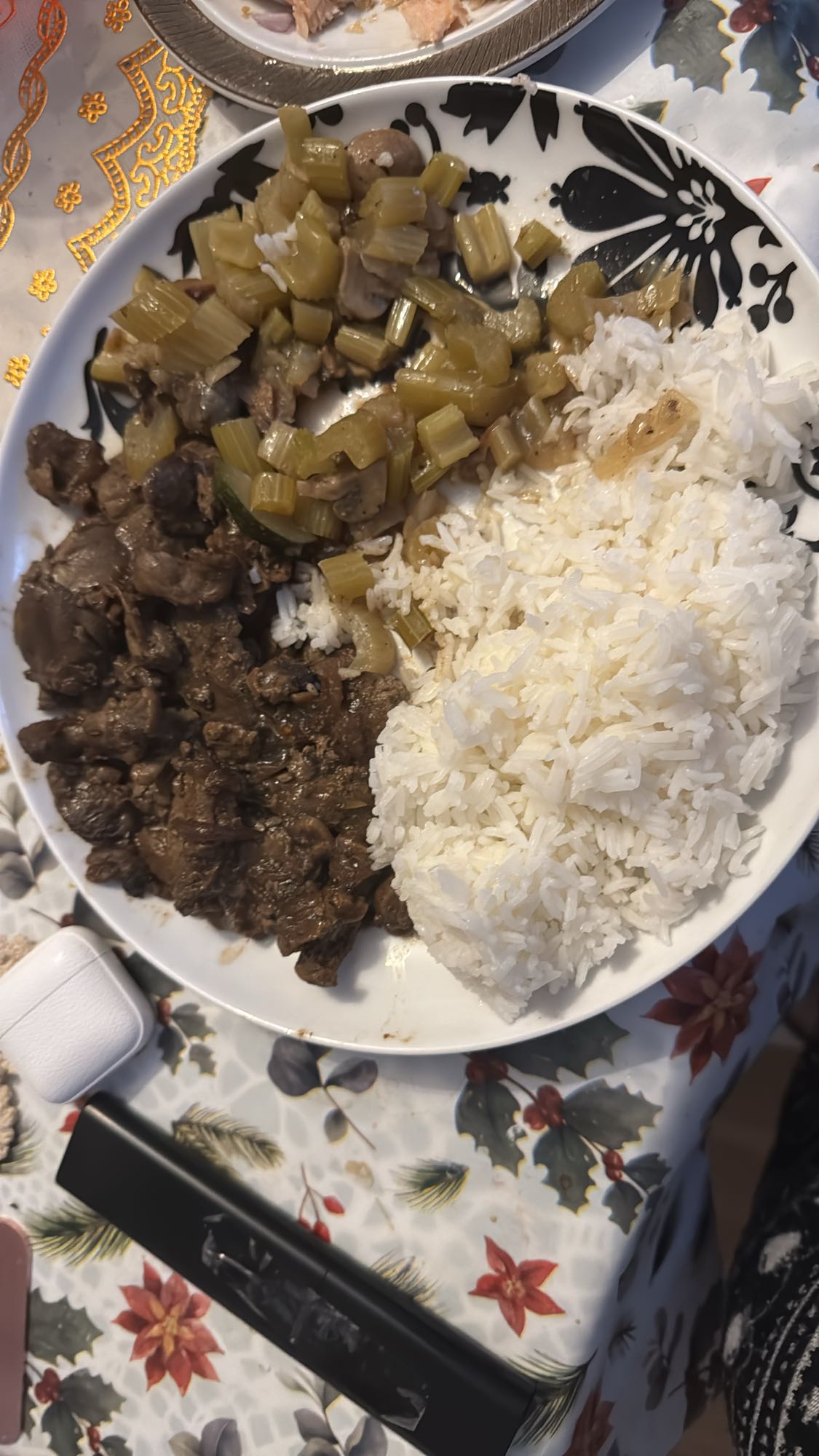 Kycklinglever med ris och grönsaker