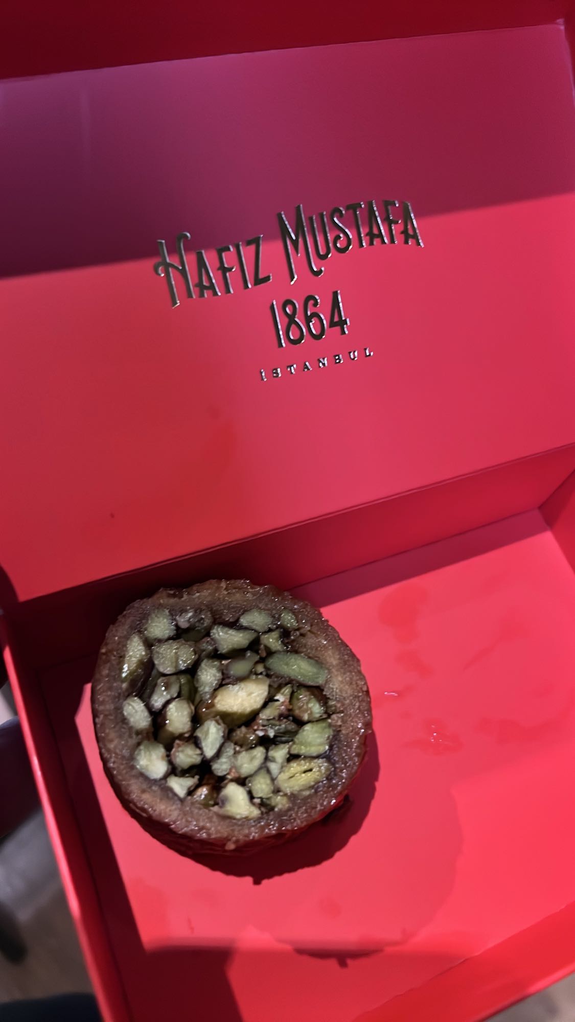 Pistachio dessert bite