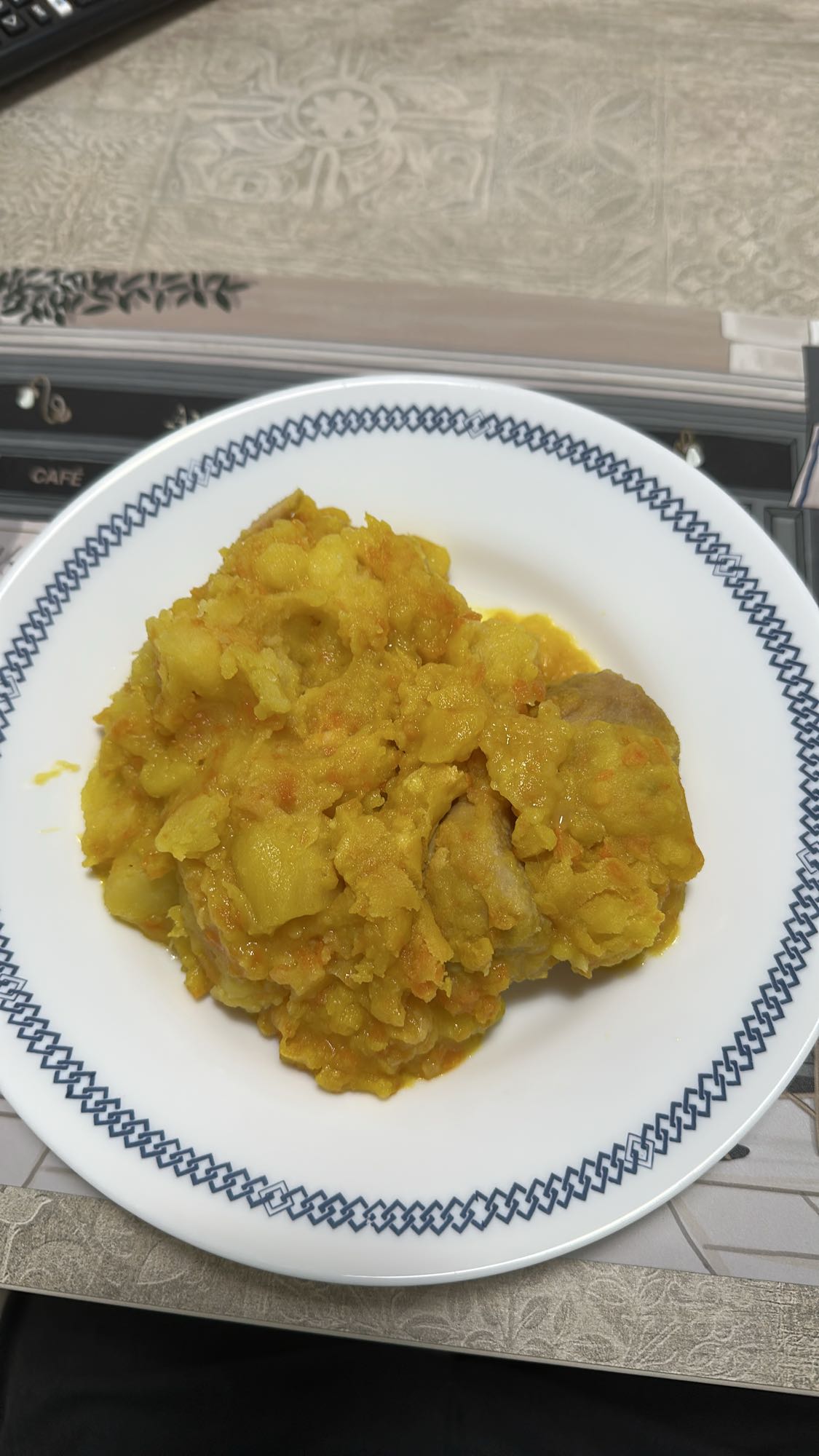 Estofado de papa y carne