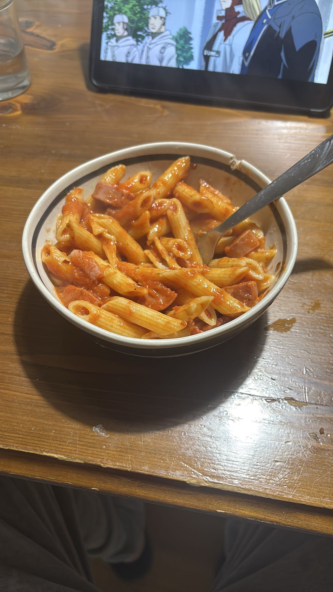 pasta con salsa y jamón