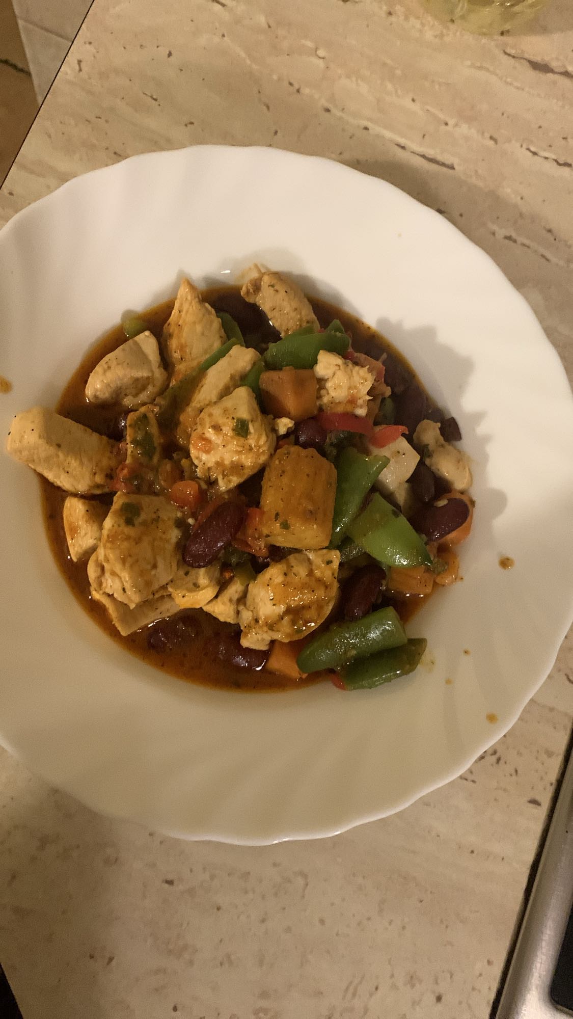 Kurczak z warzywami i fasolą