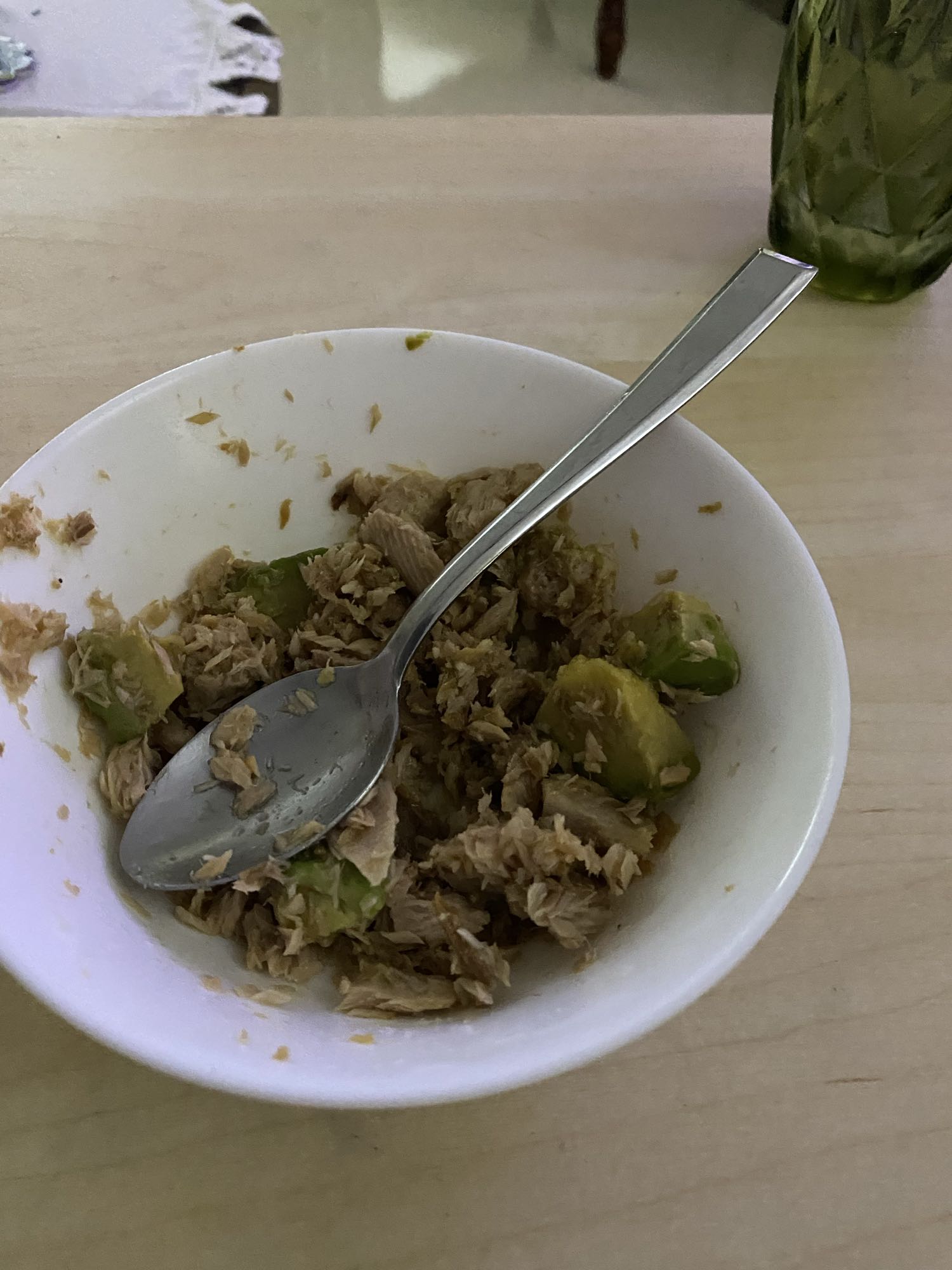 Atún con coles de Bruselas