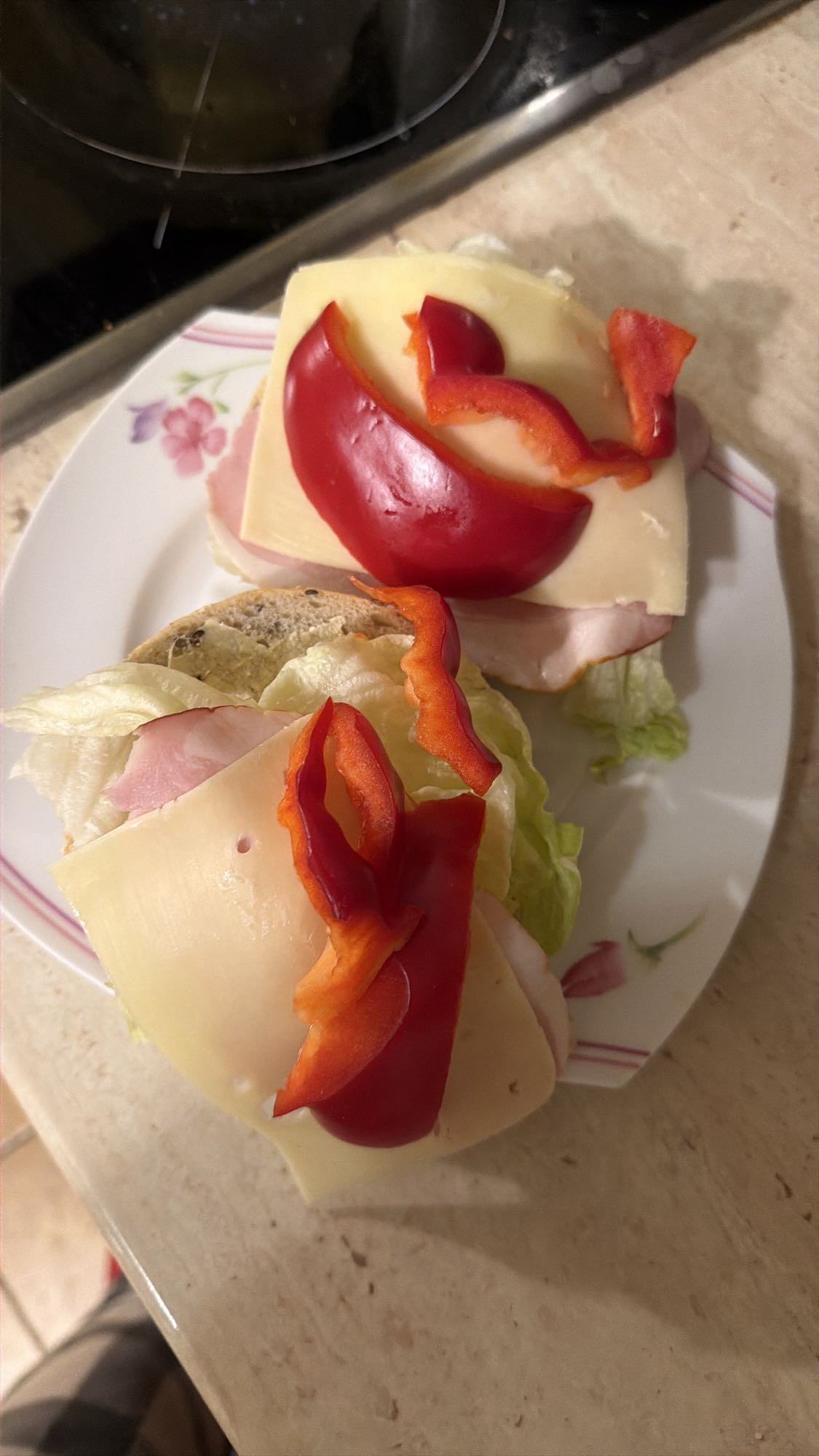 Kanapki z szynką i serem