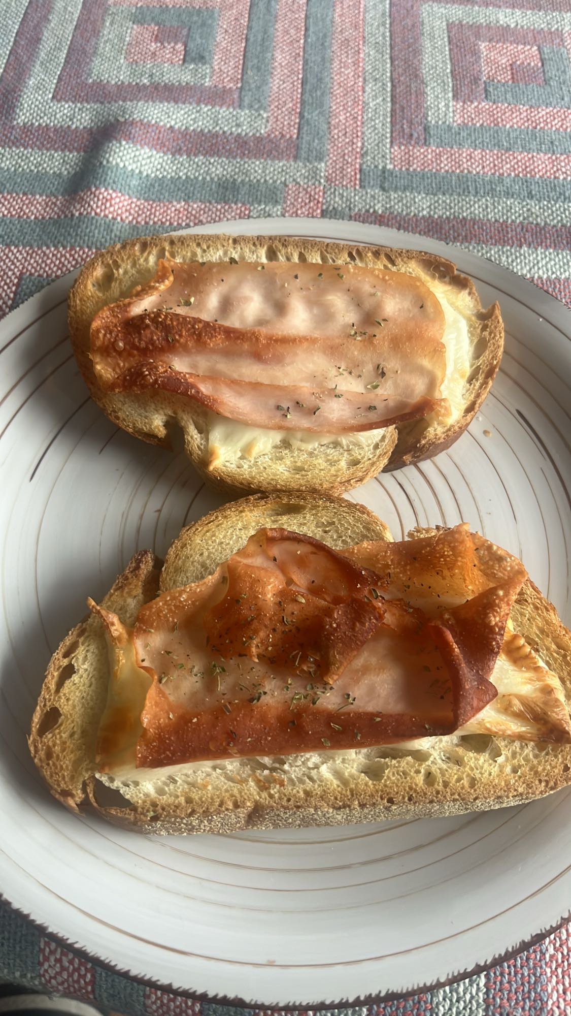 Tostadas de jamón y queso