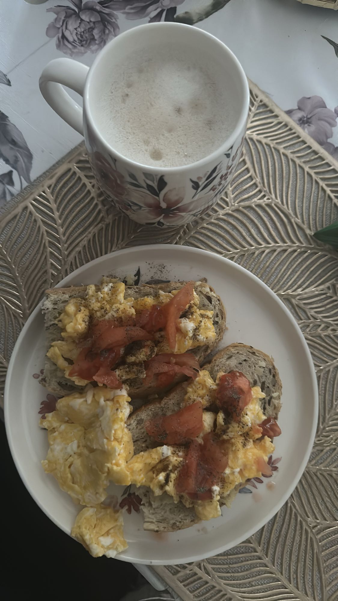 Jajecznica na chlebie