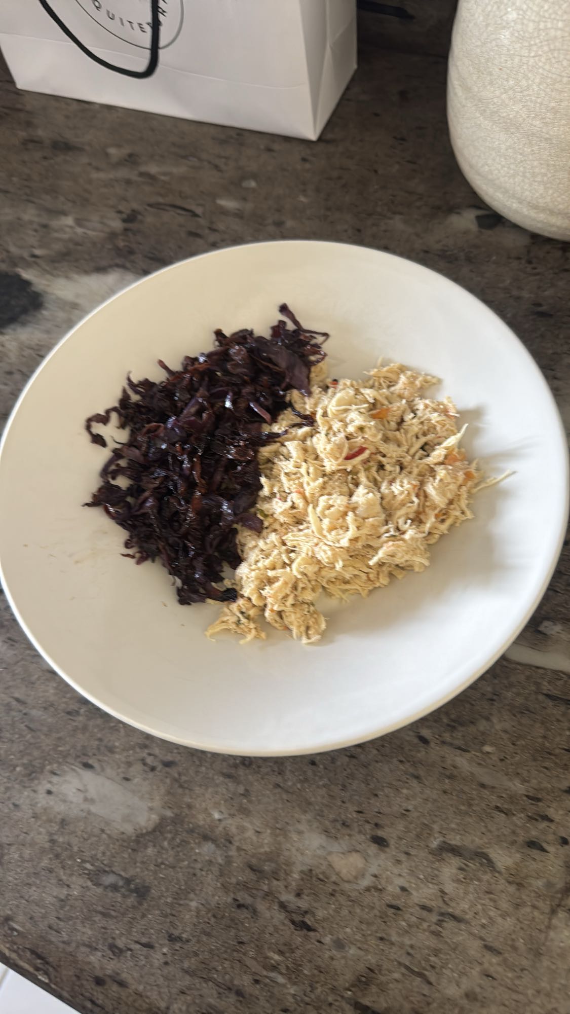 Frango com repolho roxo