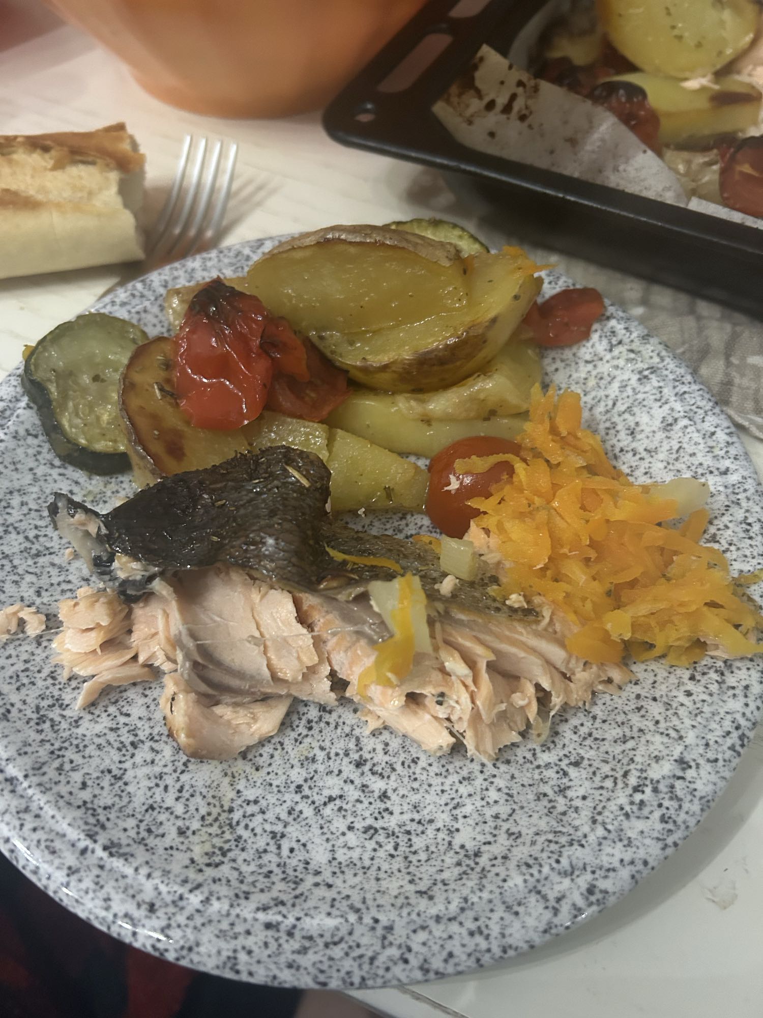 Grillet fisk med grønnsaker