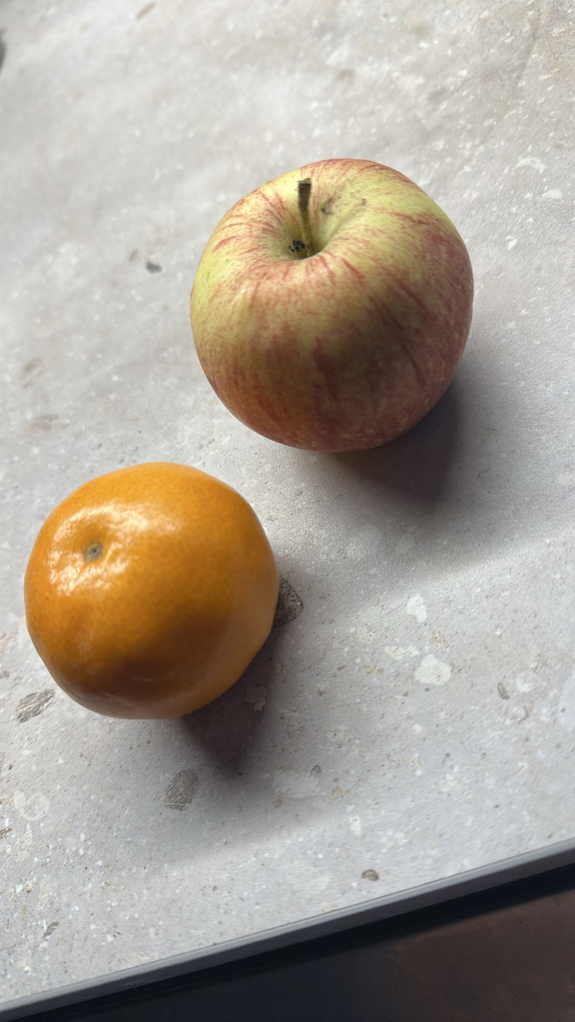Äpple och clementin