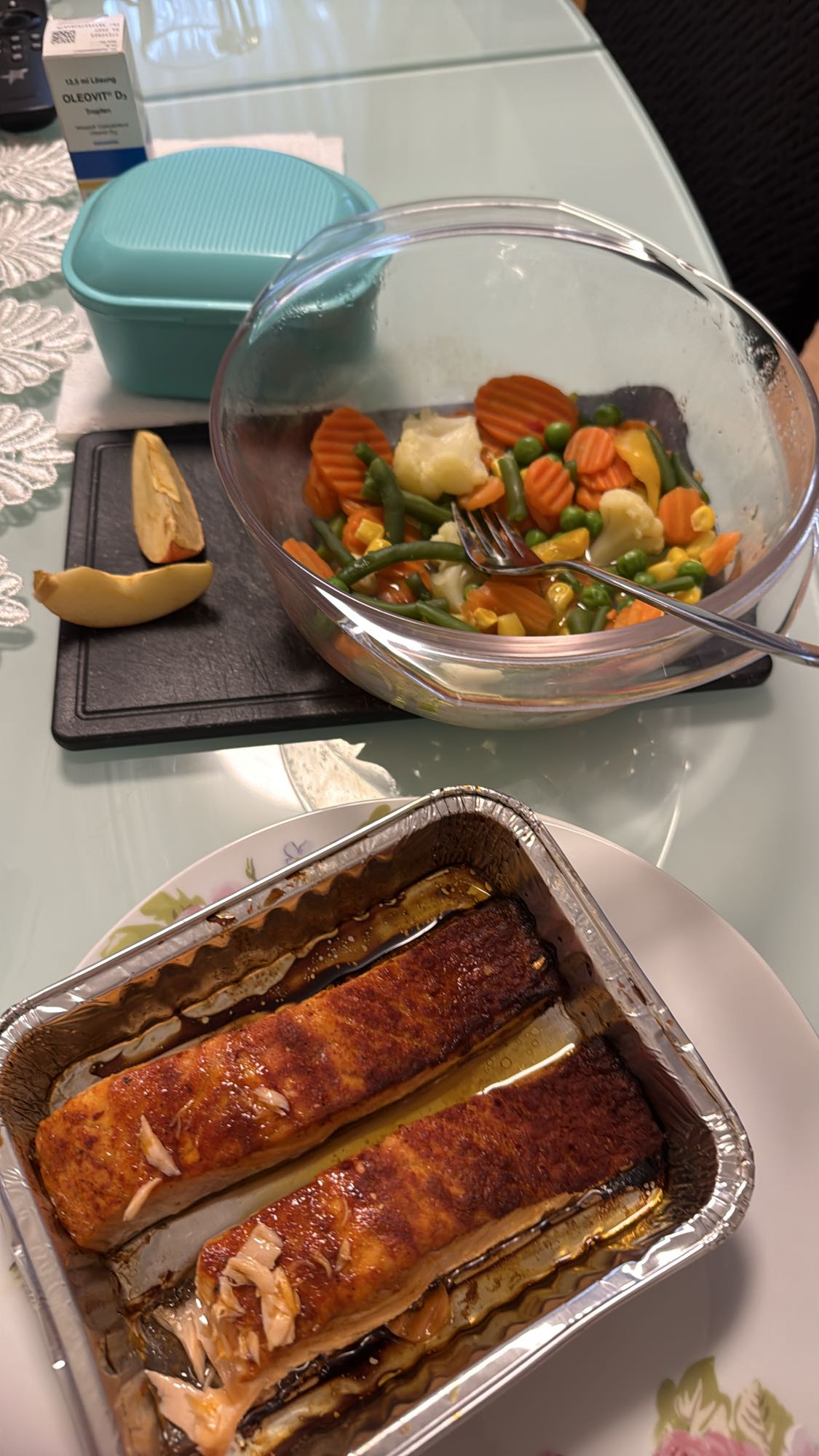 Gegrillter Lachs mit Gemüse