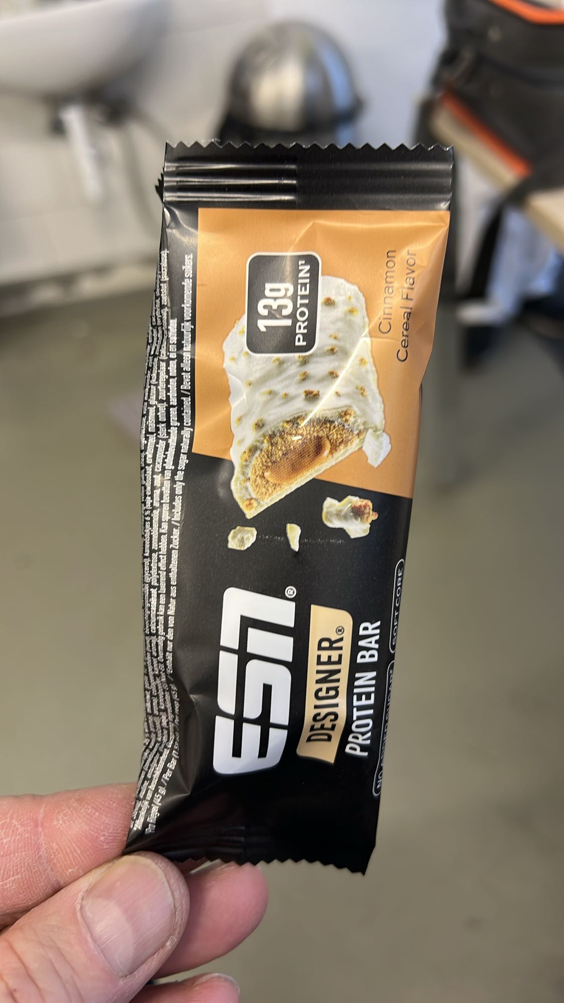 Baton proteinowy cynamonowy