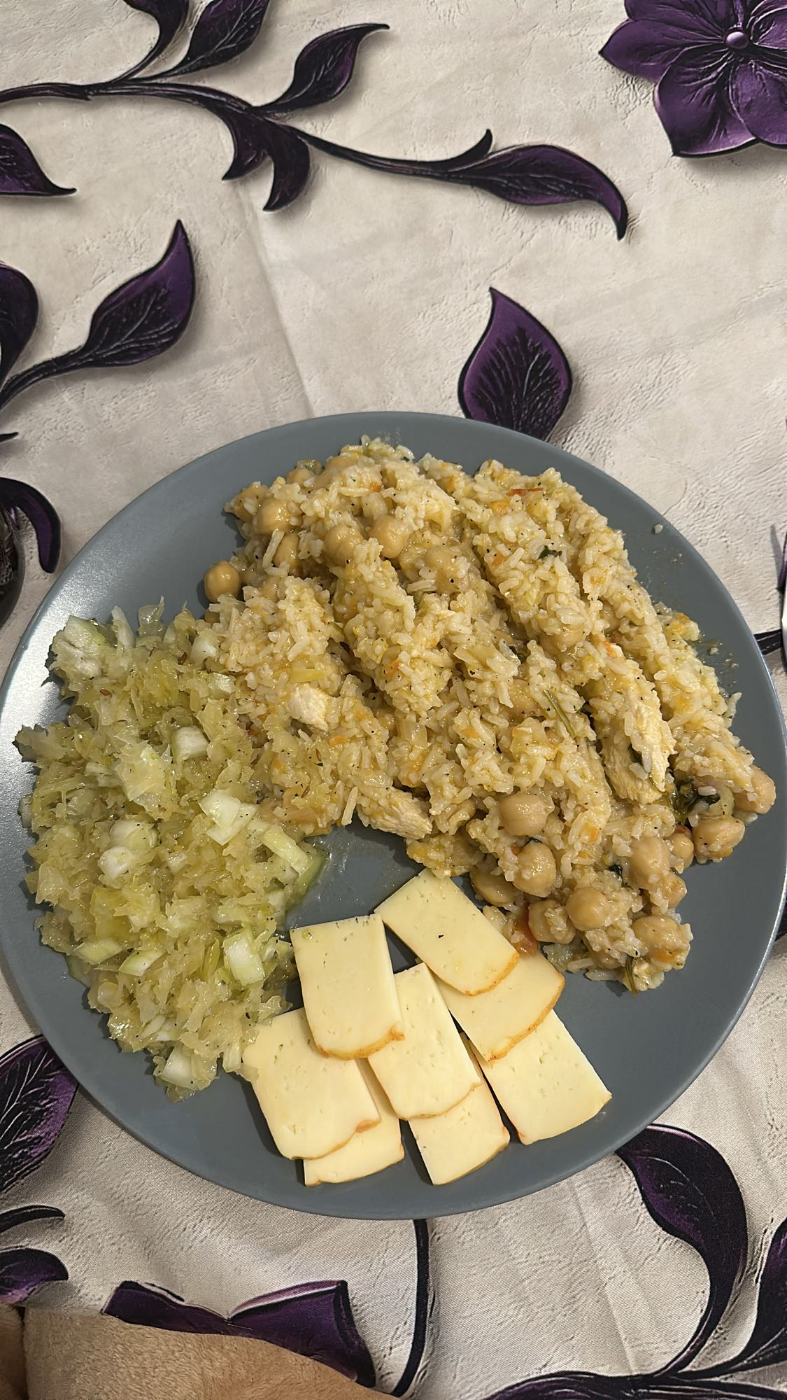 Плов с нутом и сыром