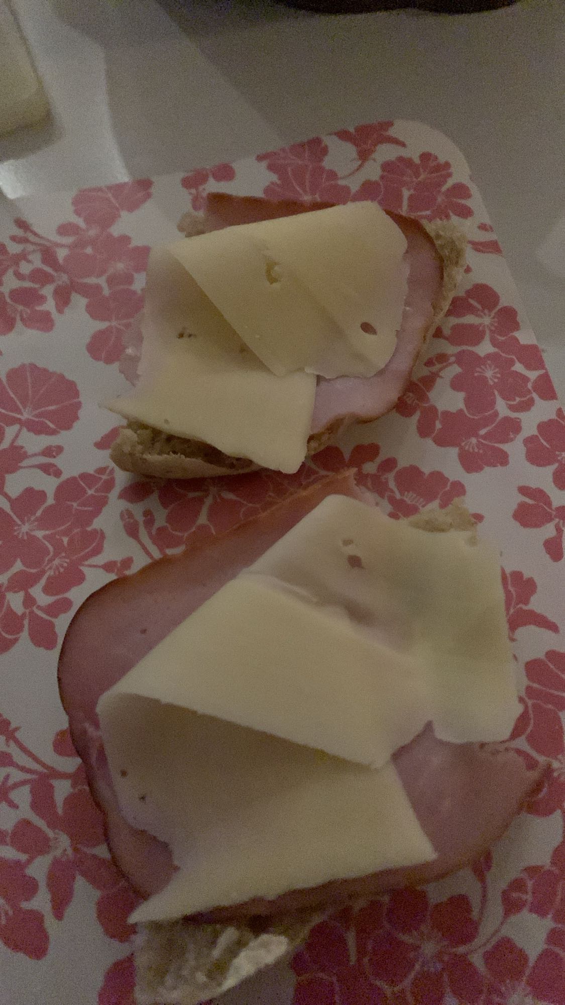 Ost och skinka smörgås