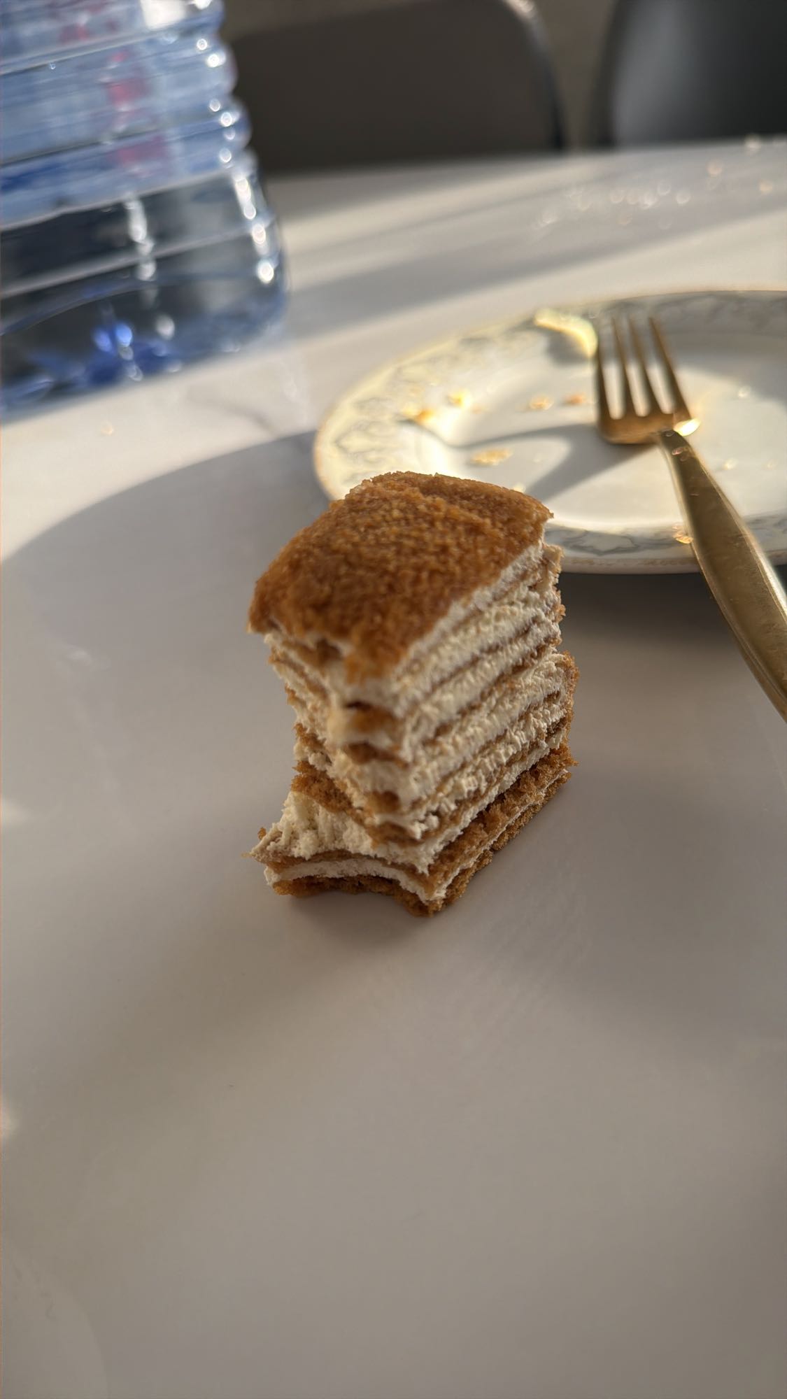 кусочек медовика