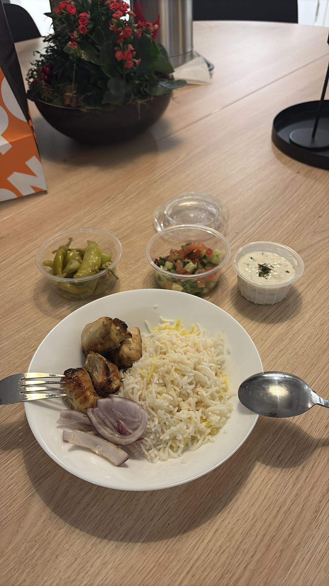 Kyckling med ris och sås