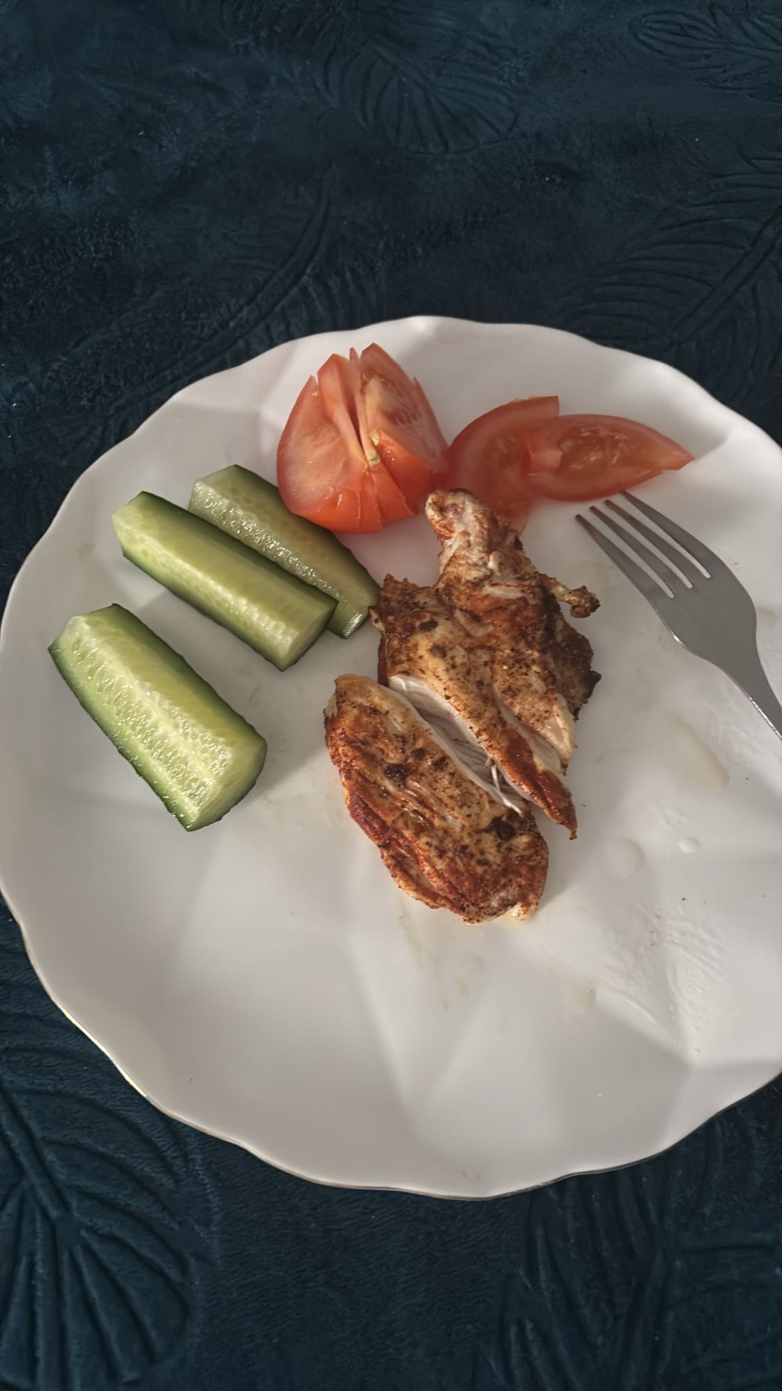 Piept de pui cu legume