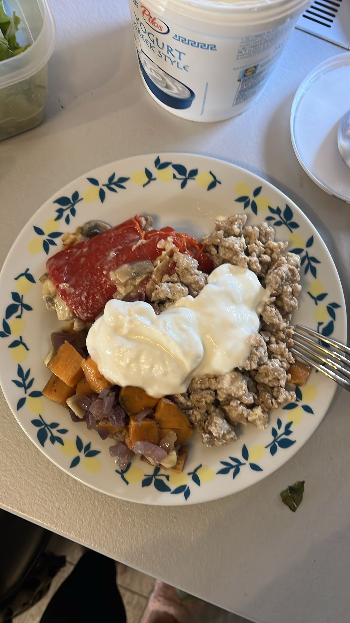 Tocană cu legume și iaurt