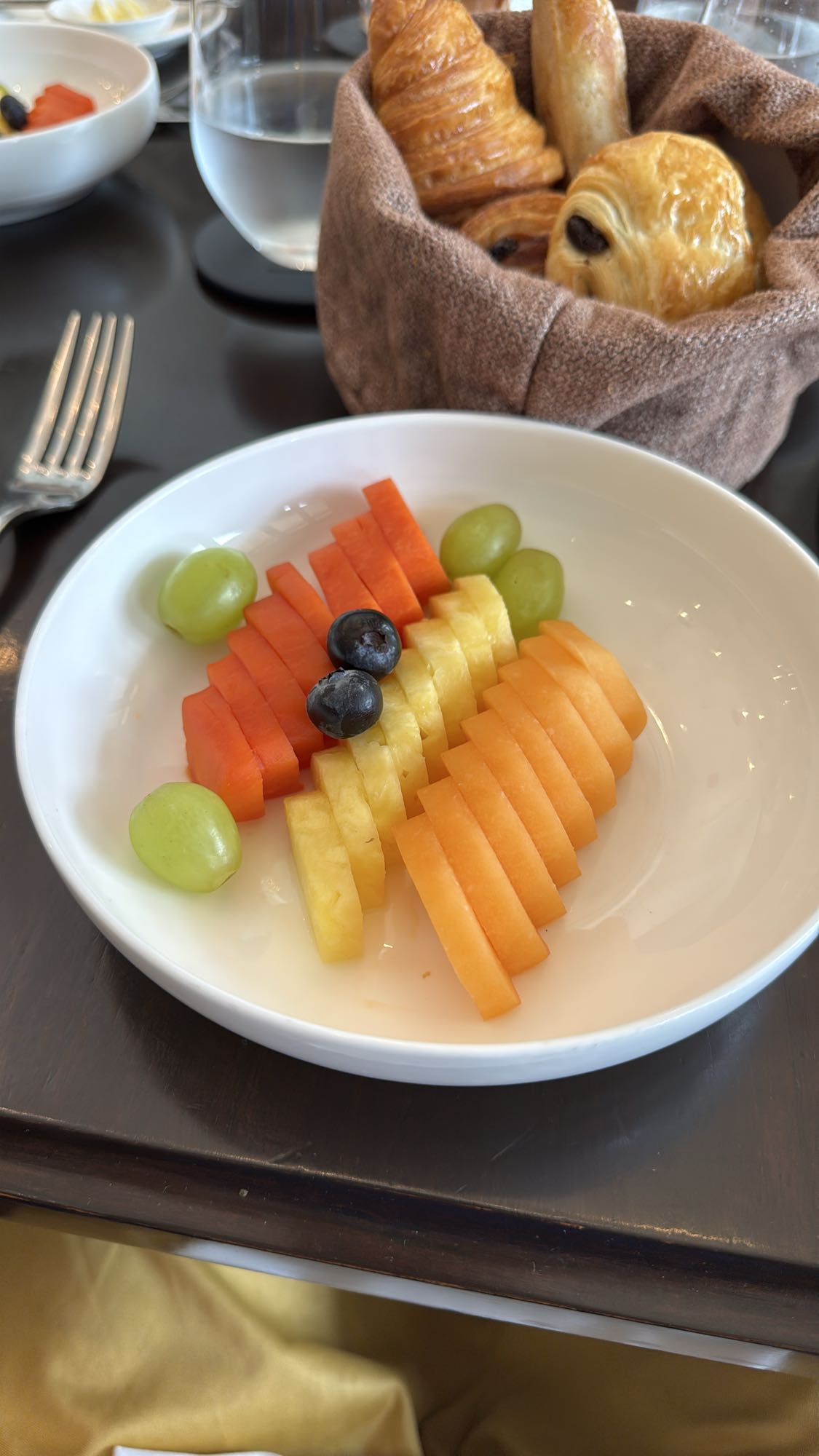 plato de frutas frescas