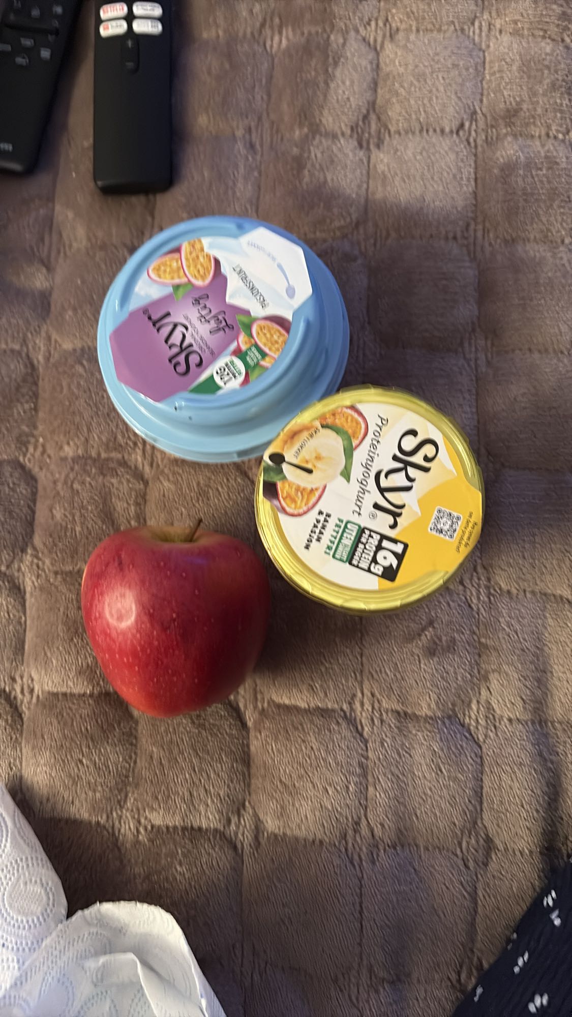 Skyr og eple
