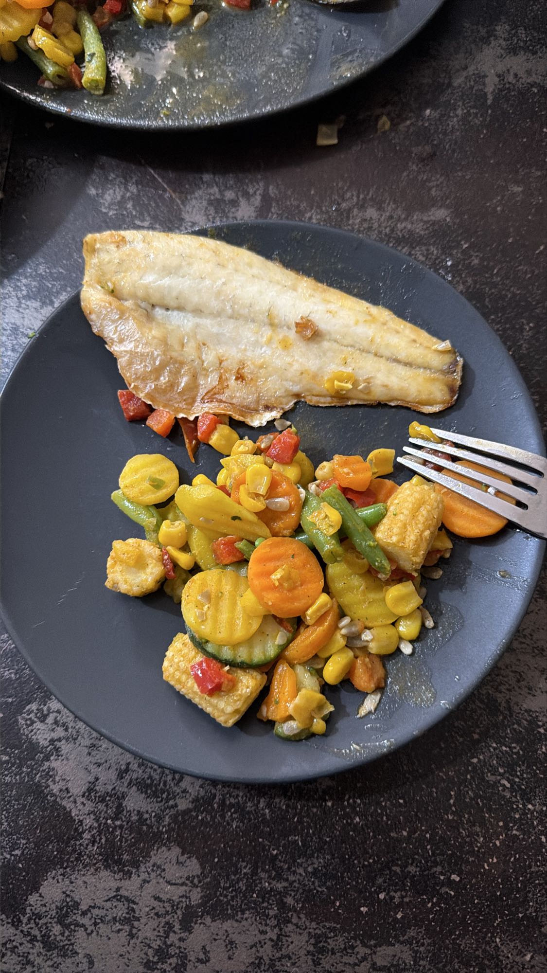 File de pește cu legume