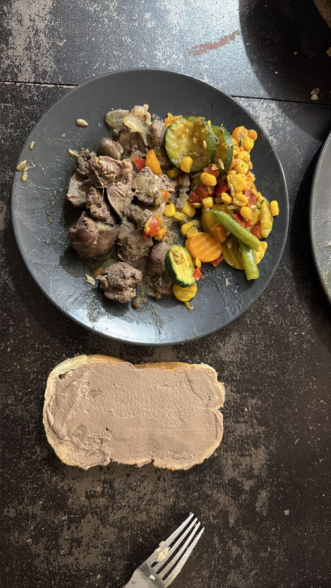 Ficat cu legume și pate