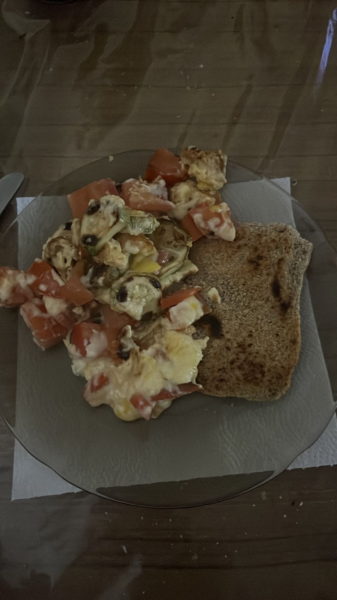 Tostada con revuelto de verduras