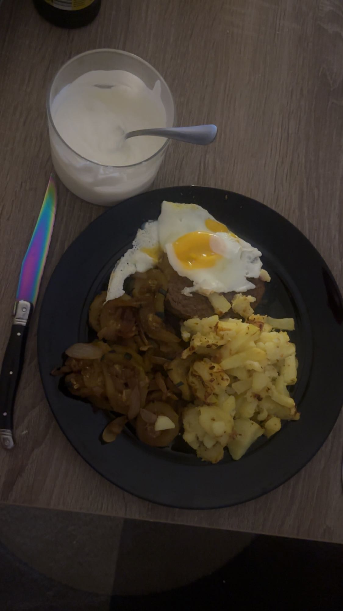 Steak œuf et pommes
