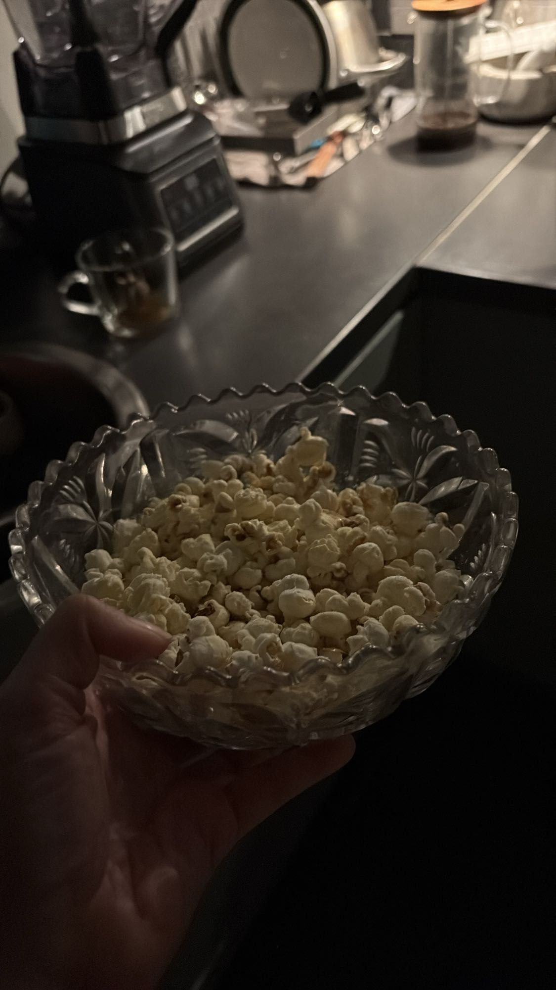 Skål med popcorn