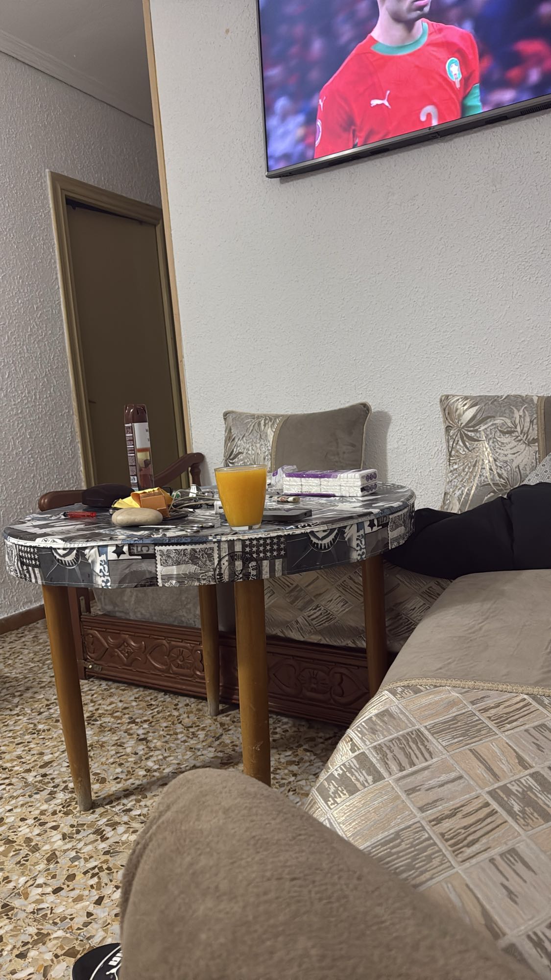 Desayuno con jugo y pan