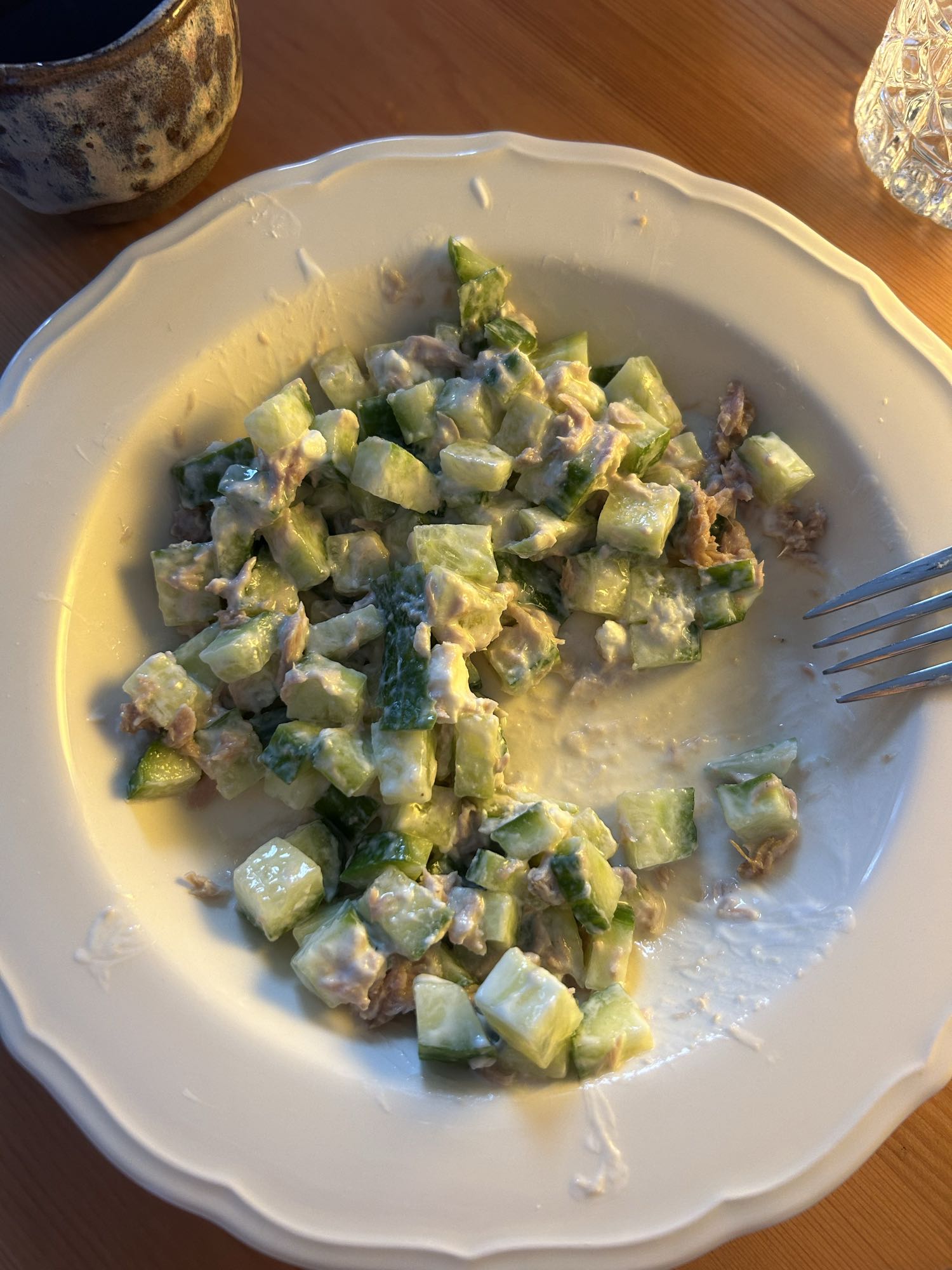 салат с тунцом и огурцом