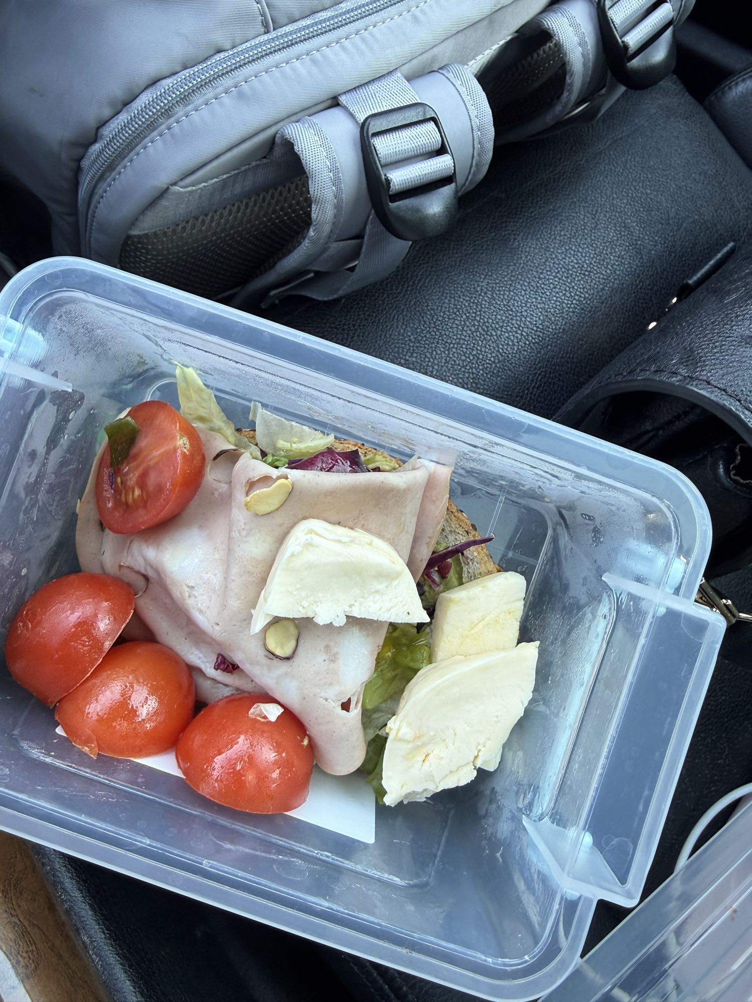 Salată cu piept de curcan