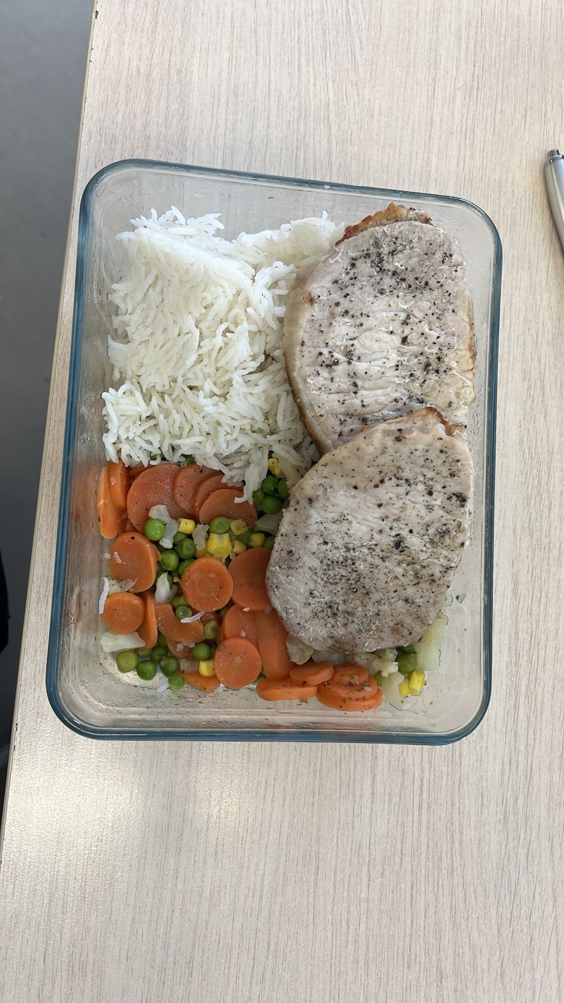 Schab z ryżem i warzywami