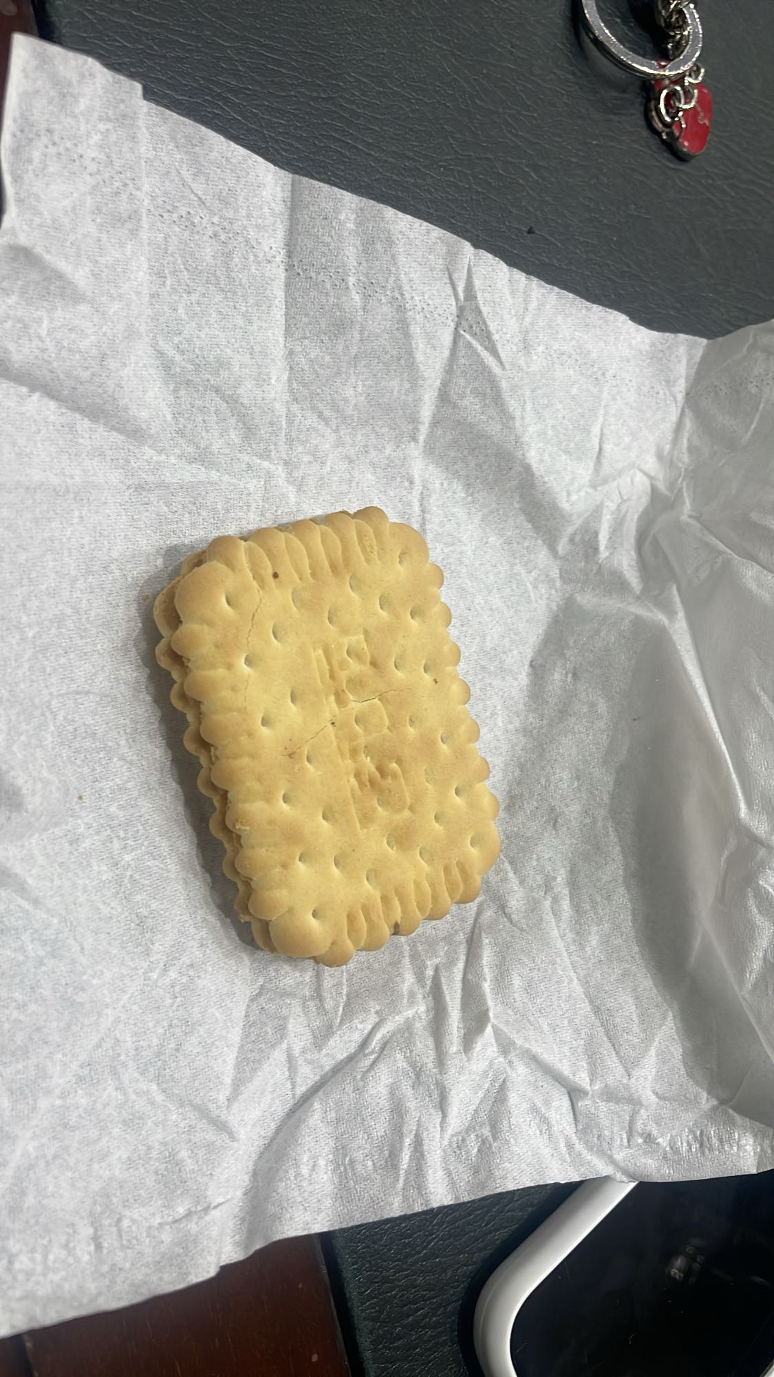 Plain sandwich biscuit