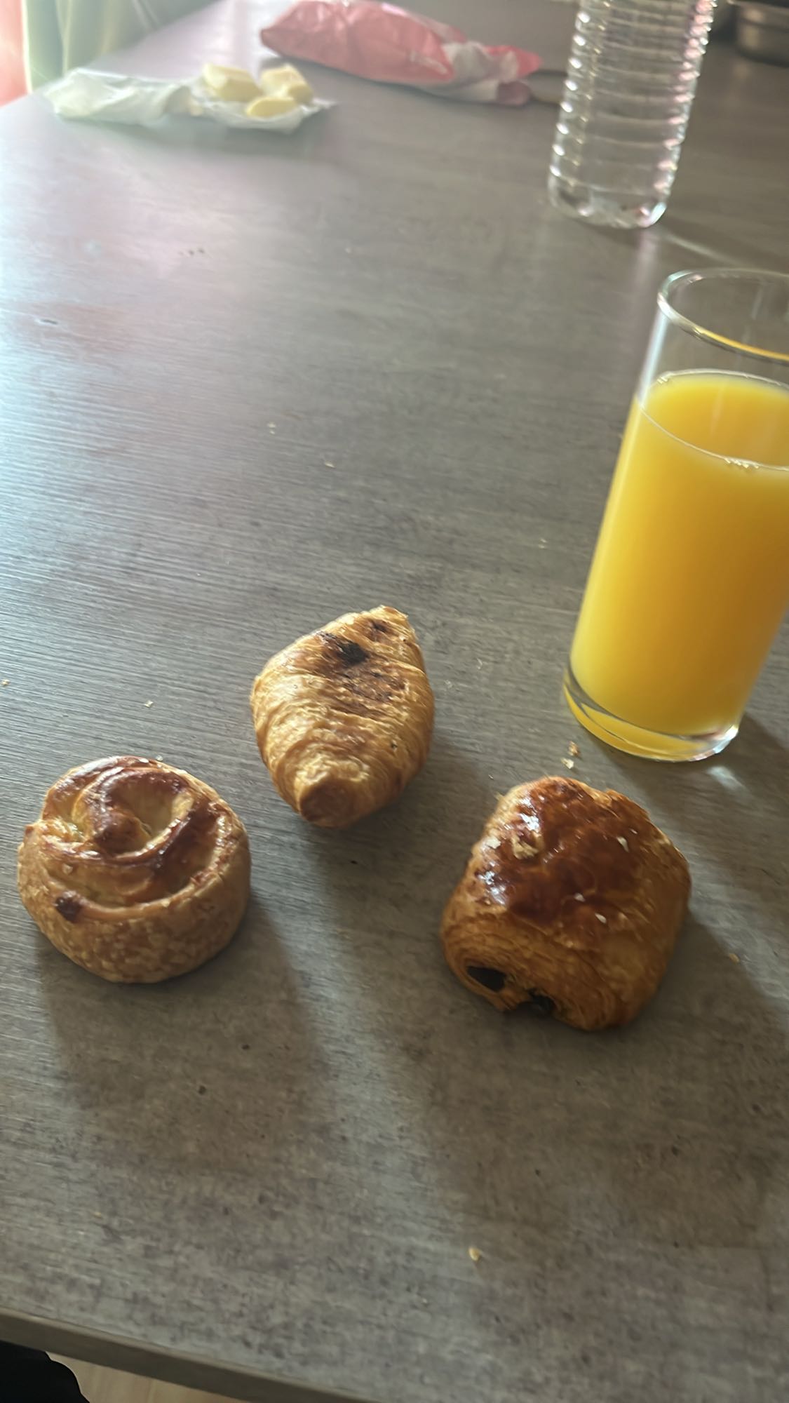 Petit-déjeuner viennoiseries