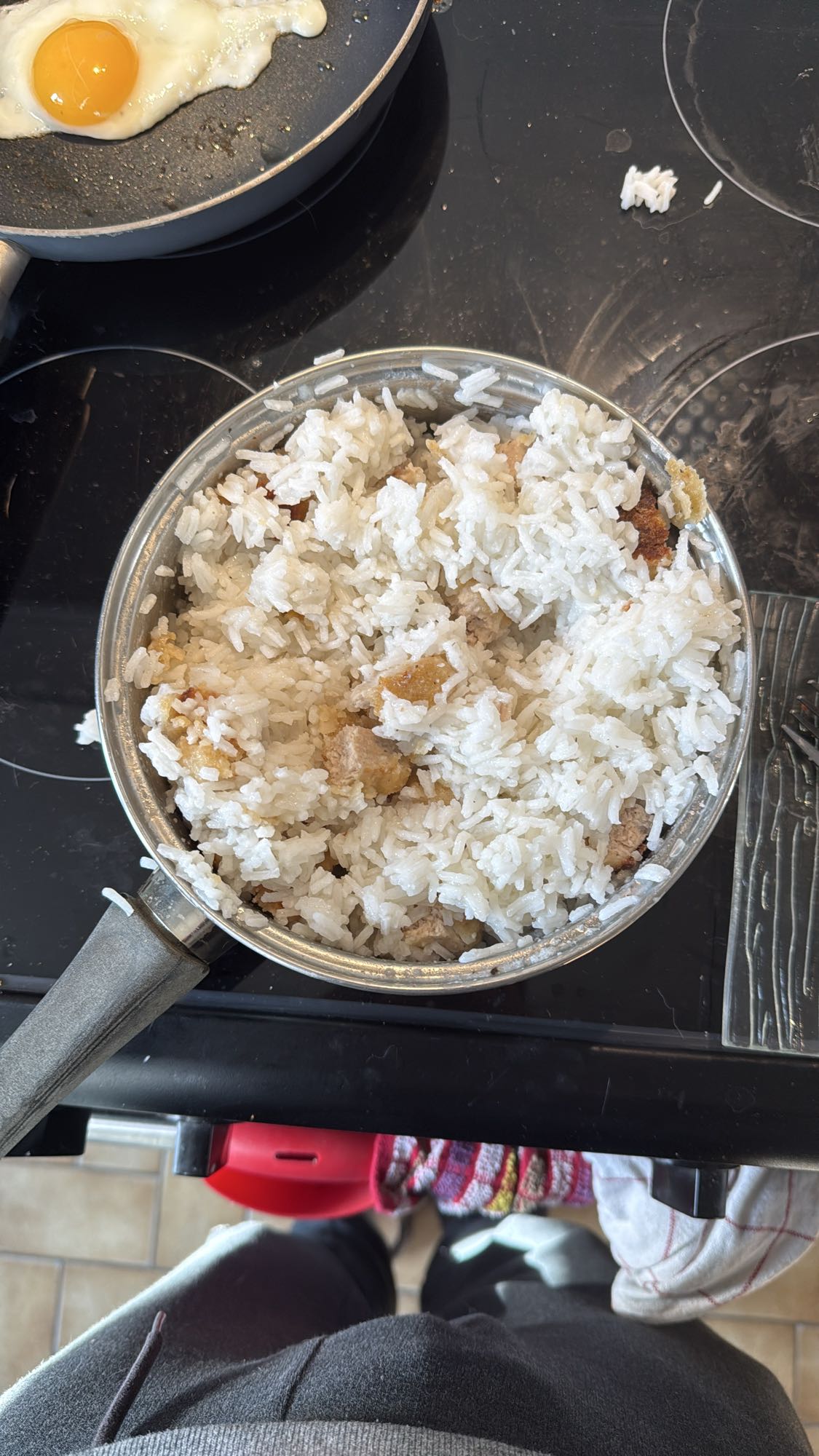 Riz, œuf et poulet pané