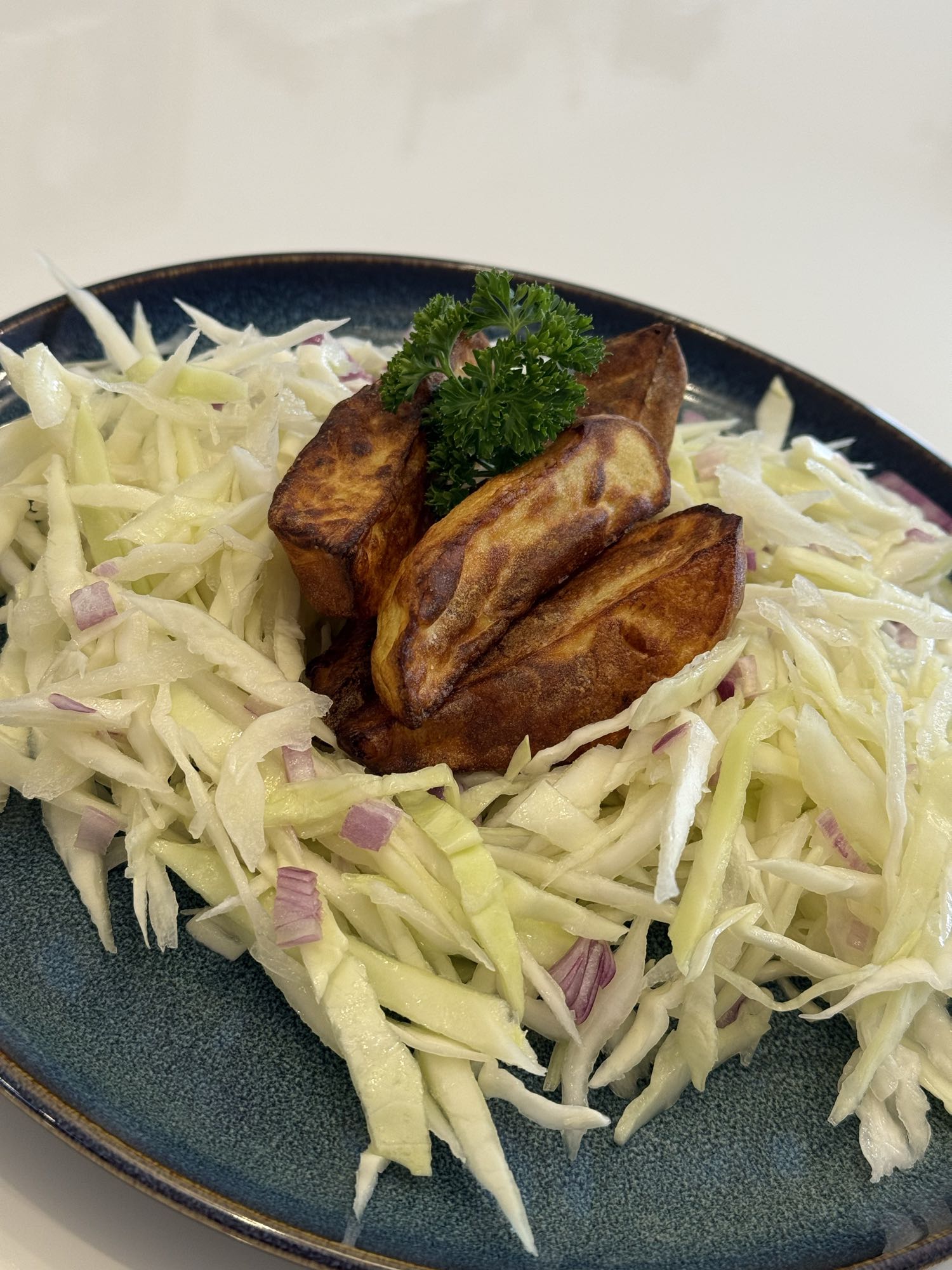 Frites et salade chou