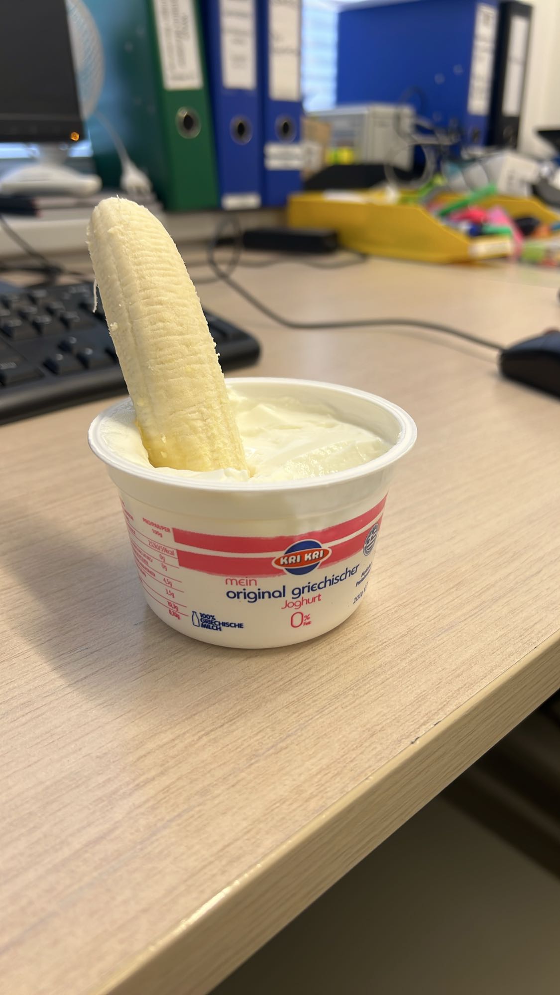 Jogurt grecki z bananem