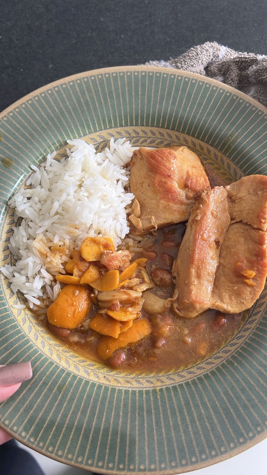 Frango com arroz e legumes